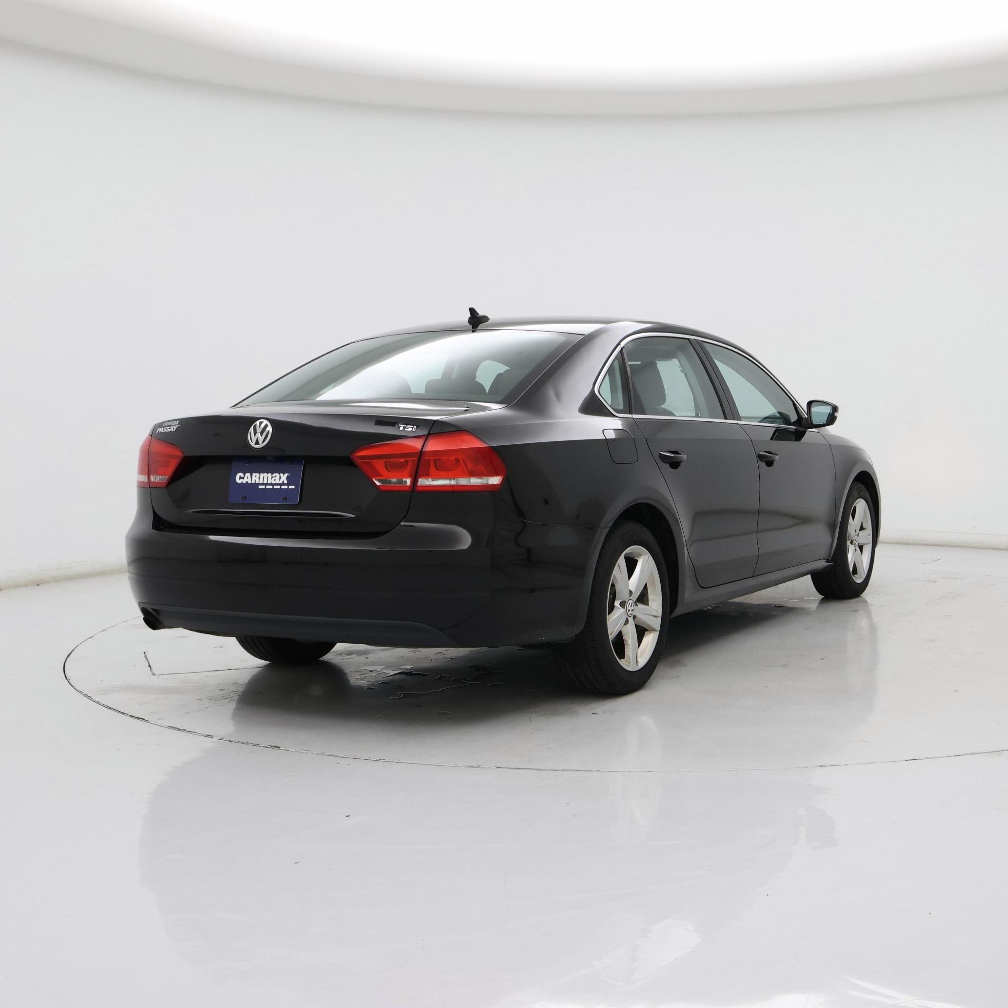 Thumbnail: 2015 Volkswagen Passat - 8