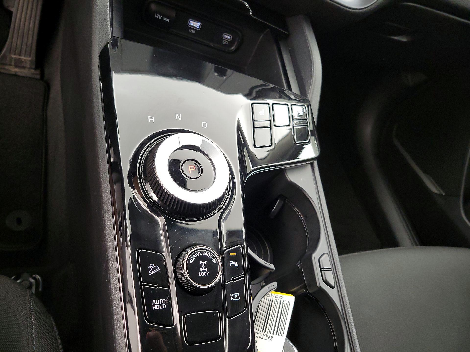 Thumbnail: 2023 Kia Sportage - 16