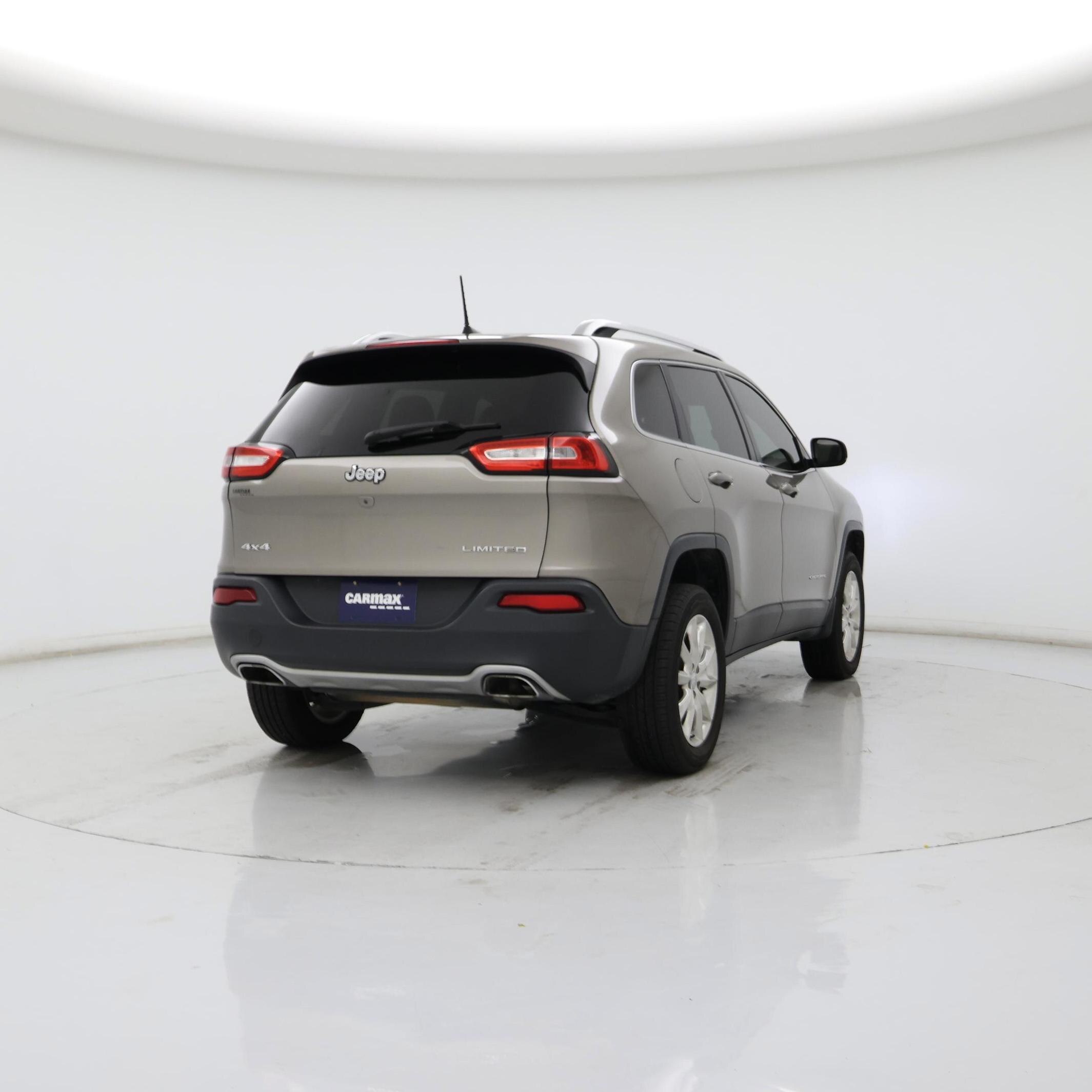 Thumbnail: 2016 Jeep Cherokee - 8