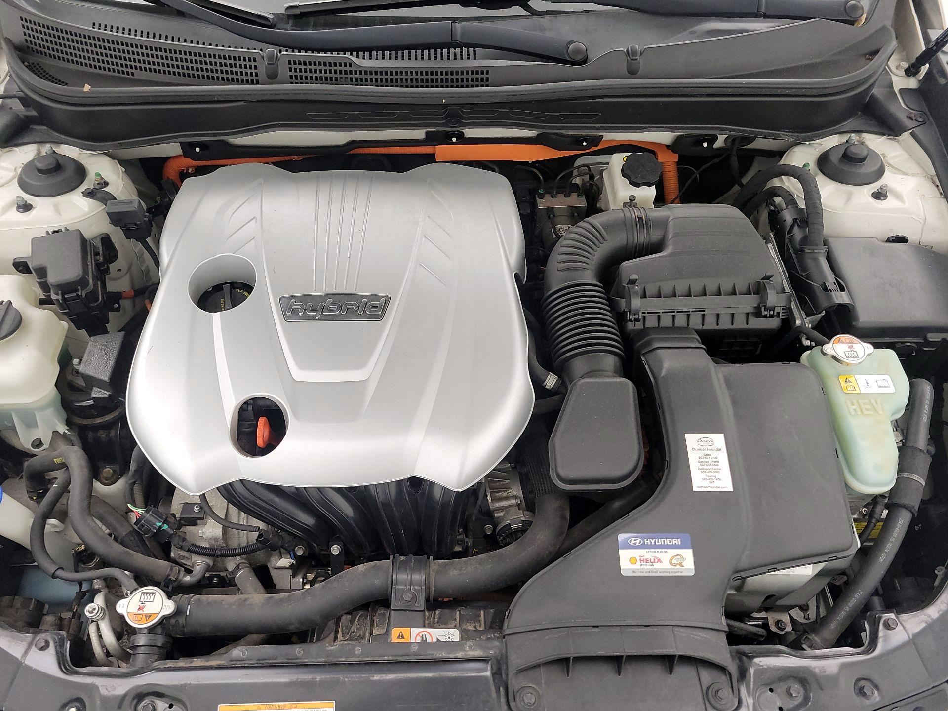 Thumbnail: 2015 Hyundai Sonata - 18