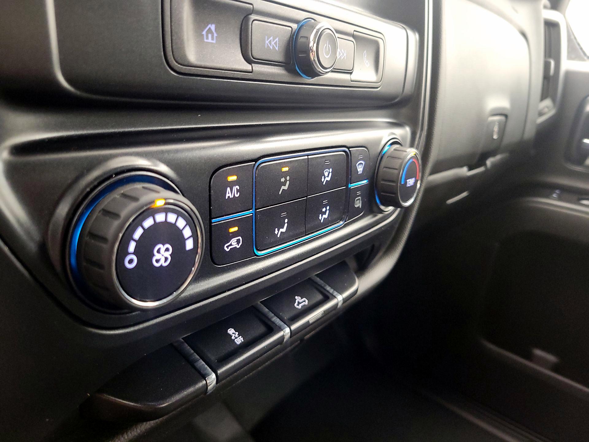 Thumbnail: 2019 Chevrolet Silverado 1500 - 16