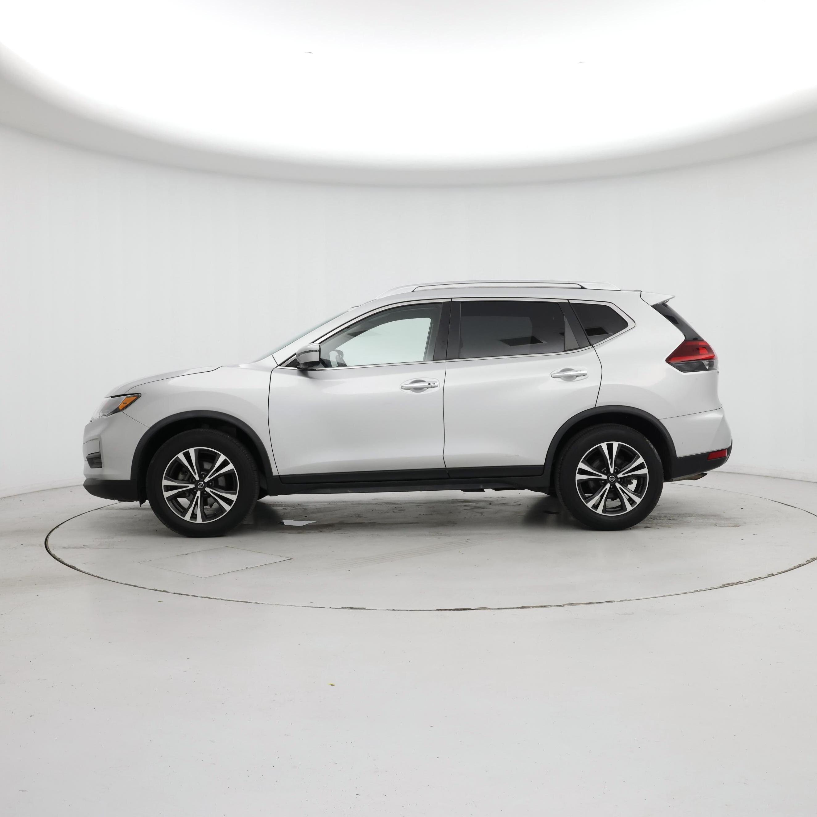 Thumbnail: 2020 Nissan Rogue - 3