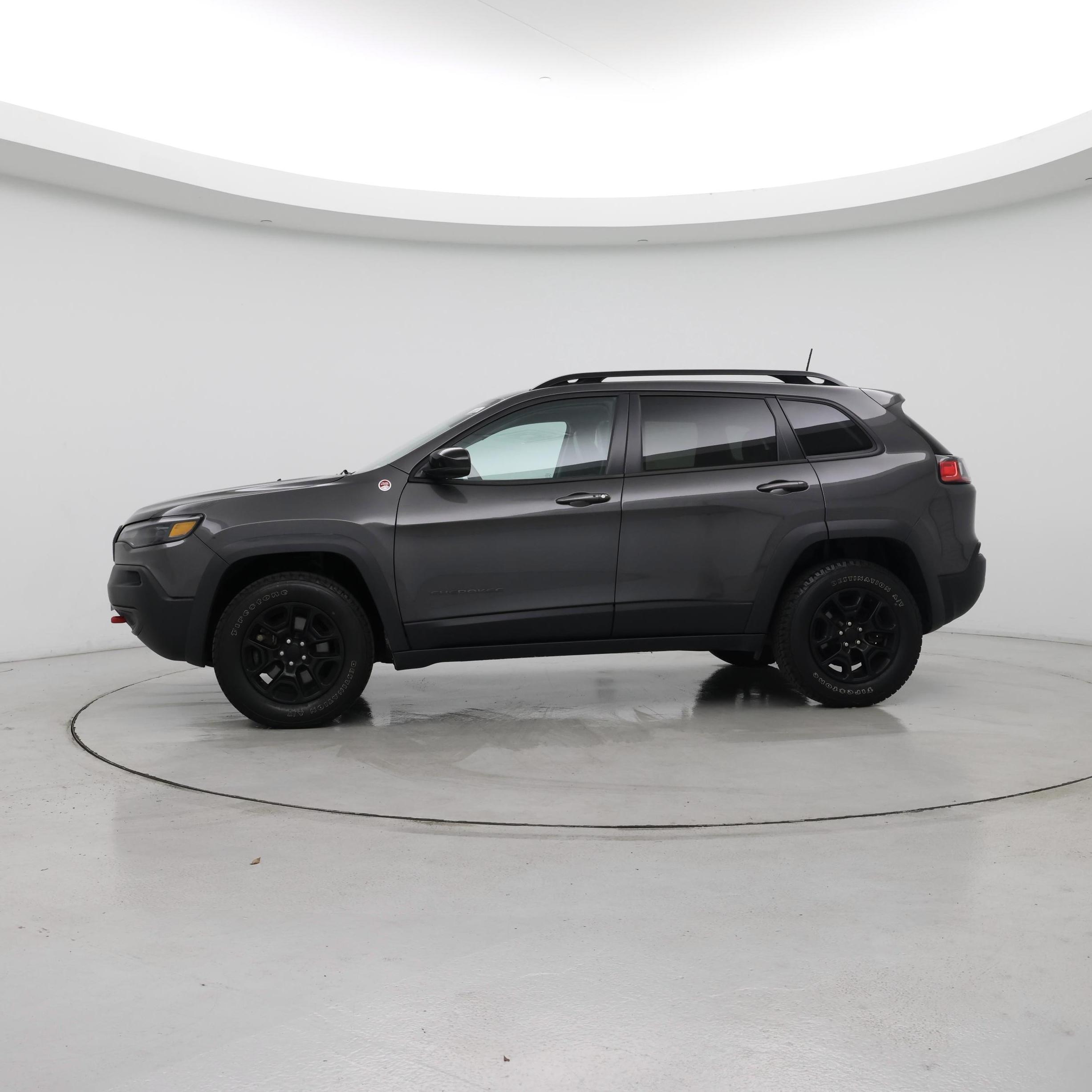 Thumbnail: 2022 Jeep Cherokee - 3