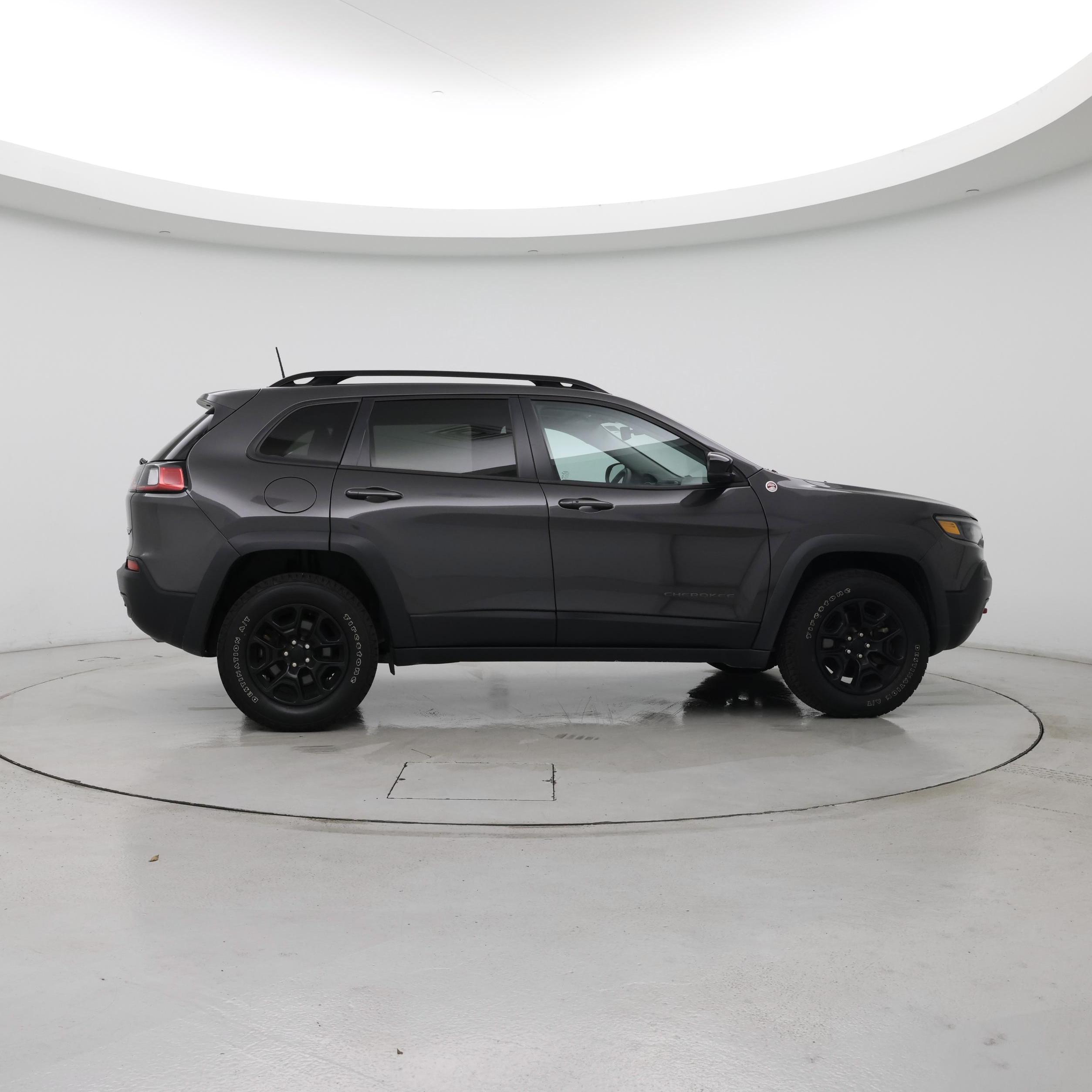 Thumbnail: 2022 Jeep Cherokee - 7