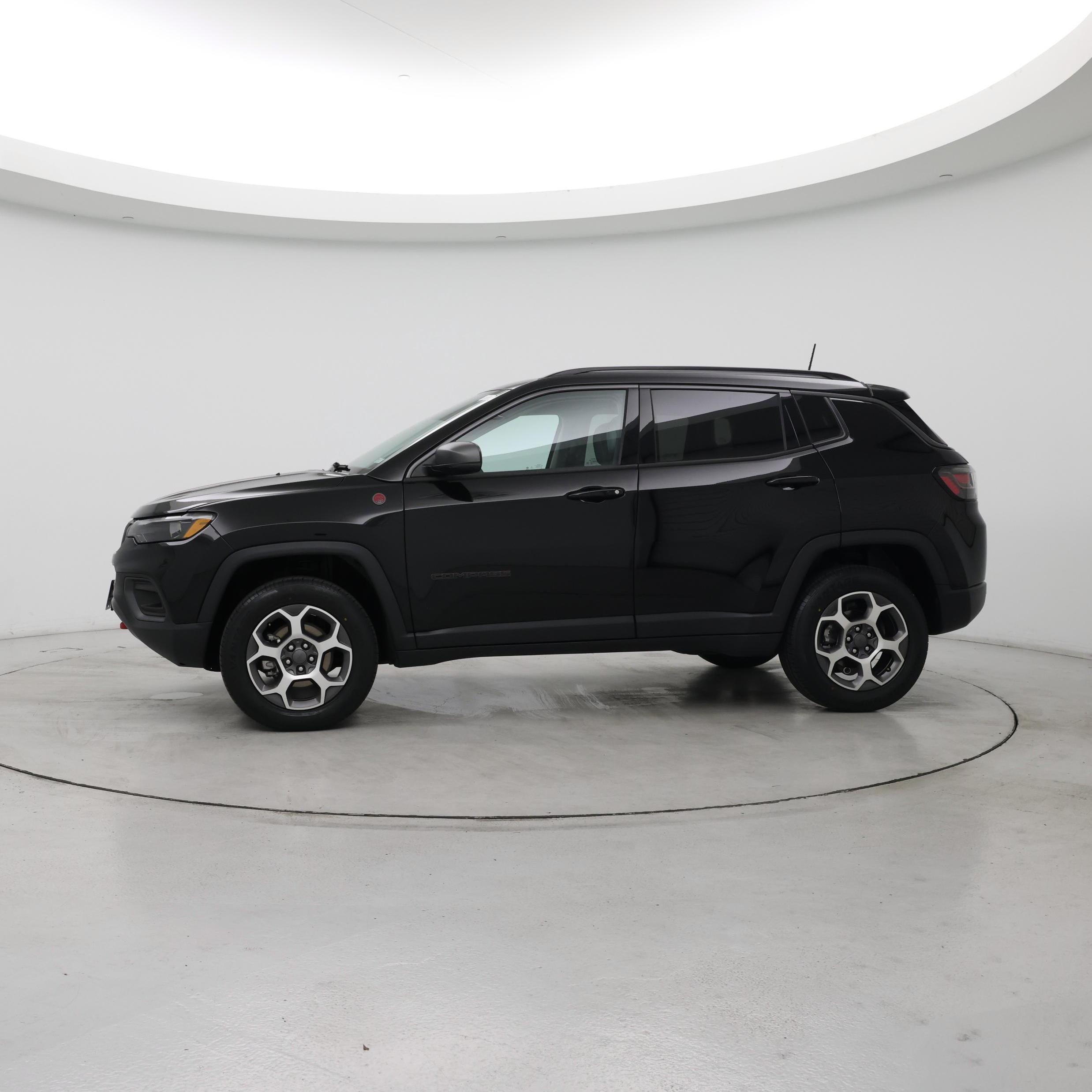 Thumbnail: 2022 Jeep Compass - 3