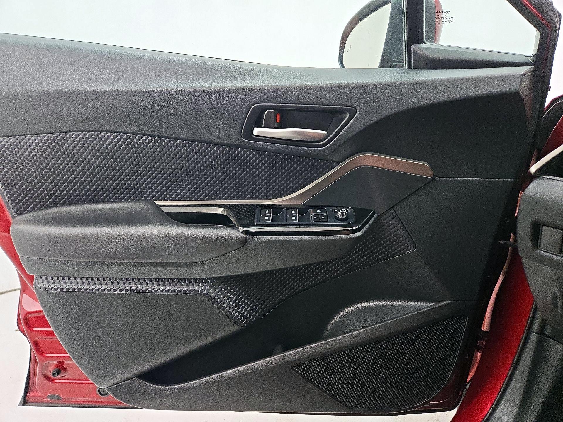 Thumbnail: 2019 Toyota C-HR - 12