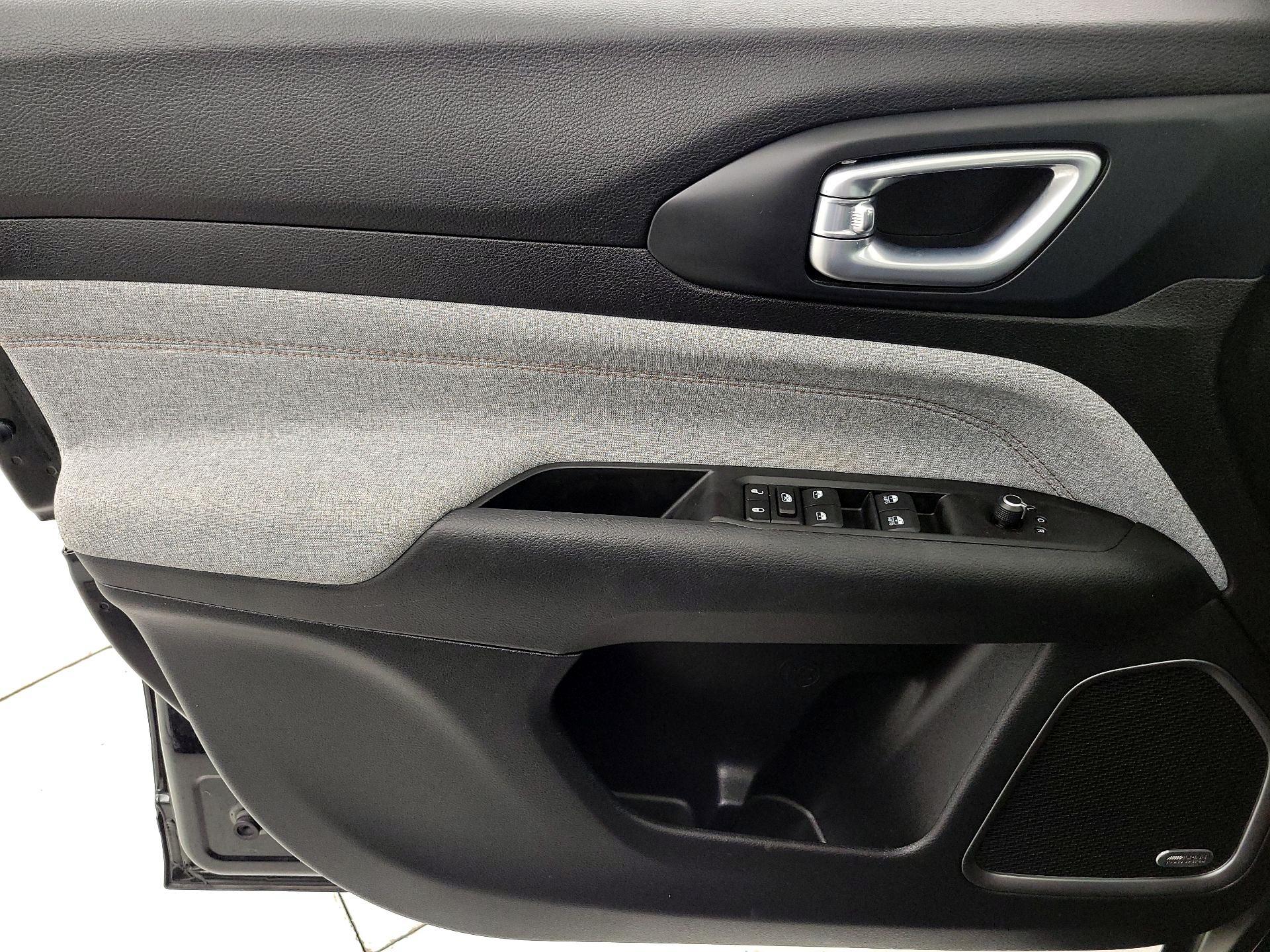 Thumbnail: 2022 Jeep Compass - 12