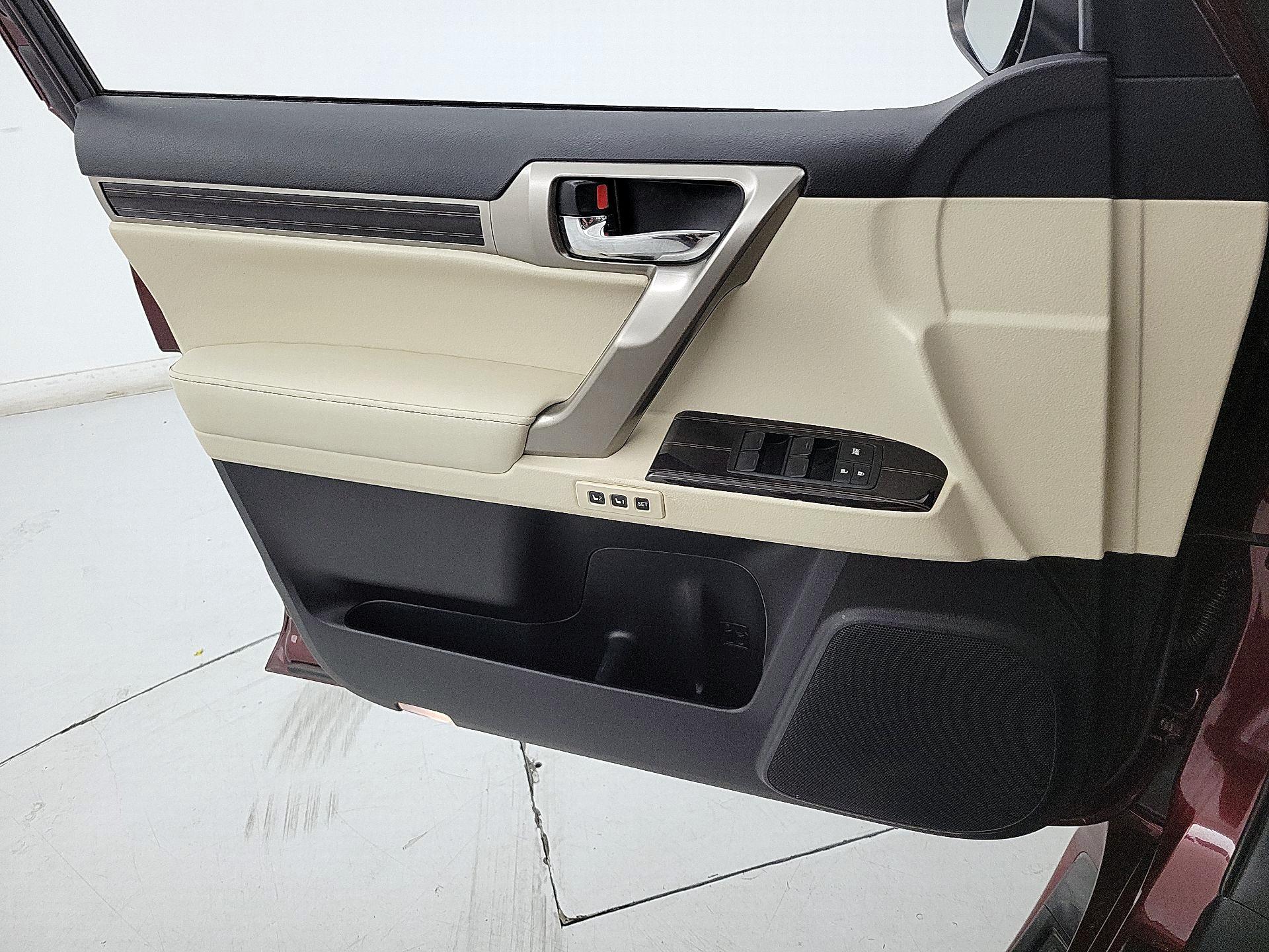 Thumbnail: 2021 Lexus GX - 12