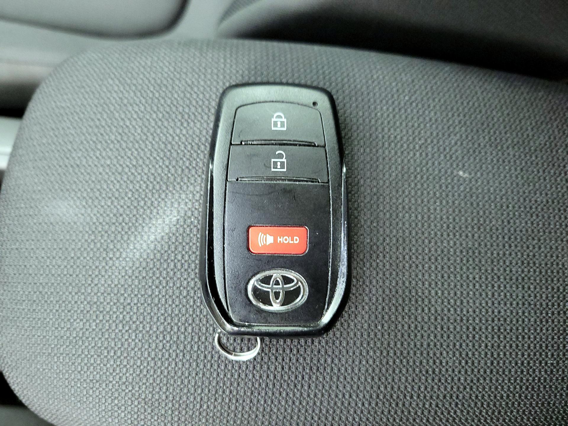 Thumbnail: 2025 Toyota Corolla Cross - 19
