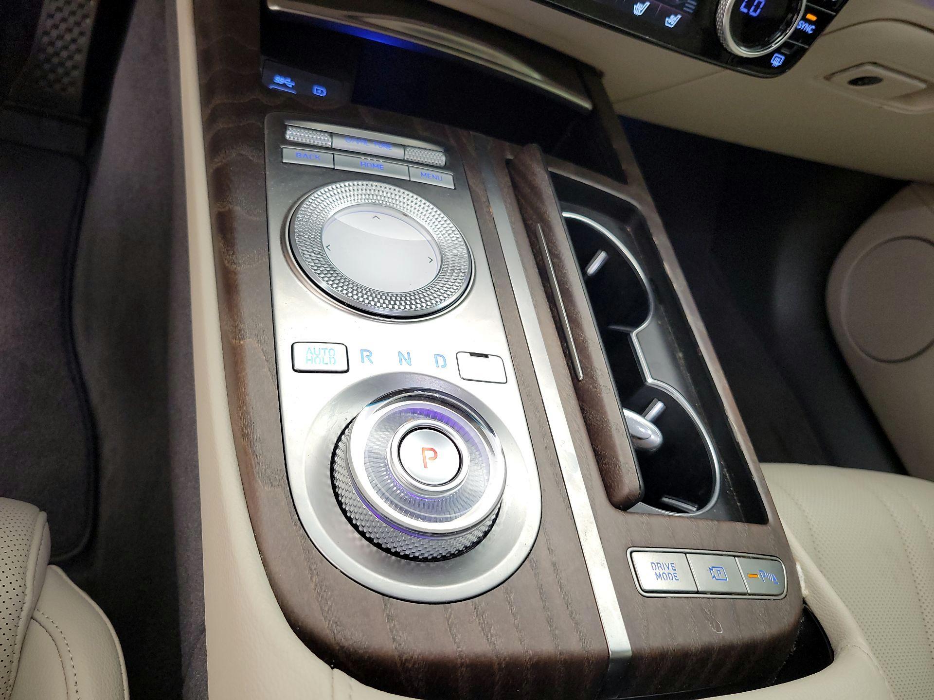 Thumbnail: 2022 Genesis G80 - 16