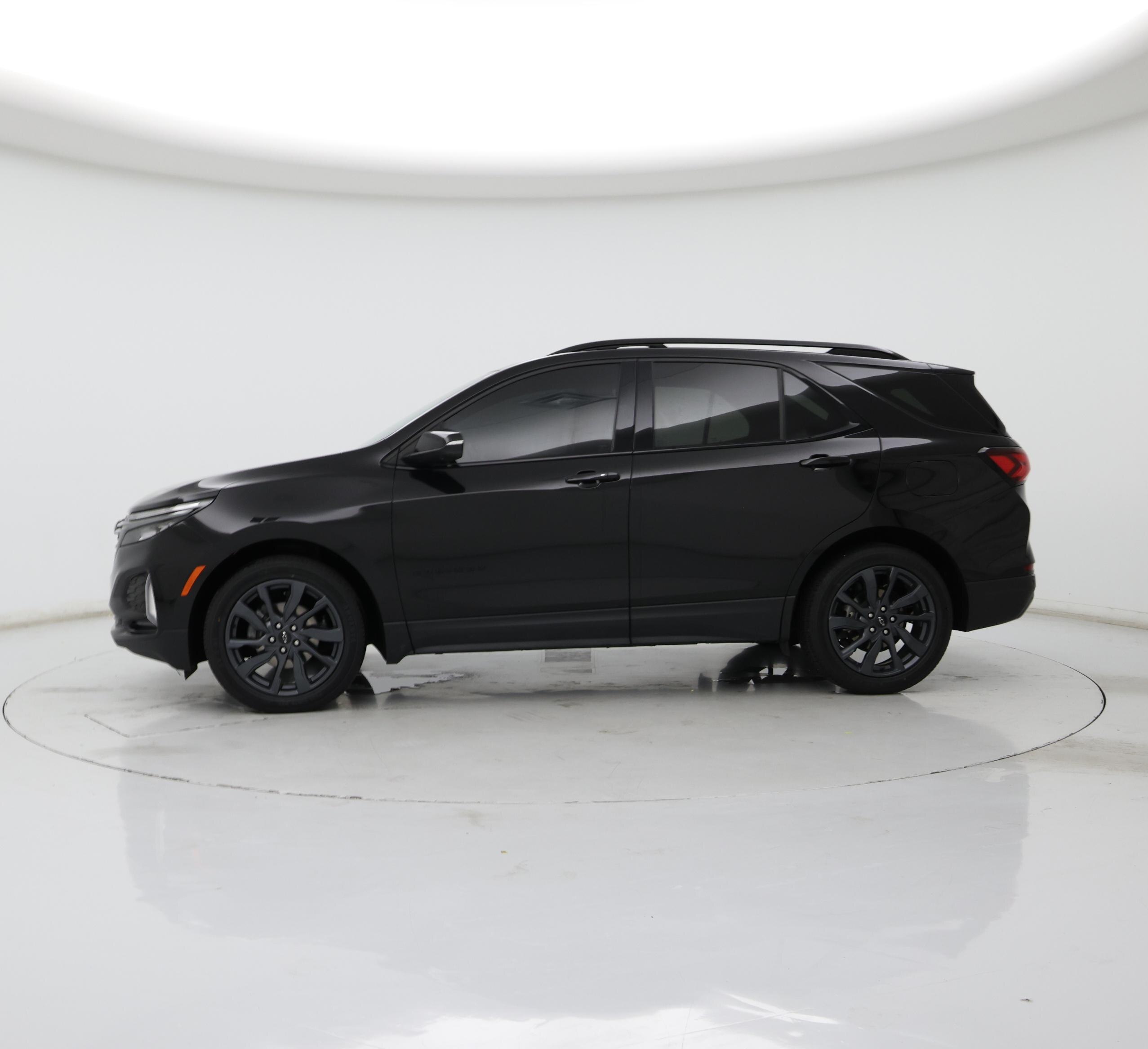 Thumbnail: 2022 Chevrolet Equinox - 3