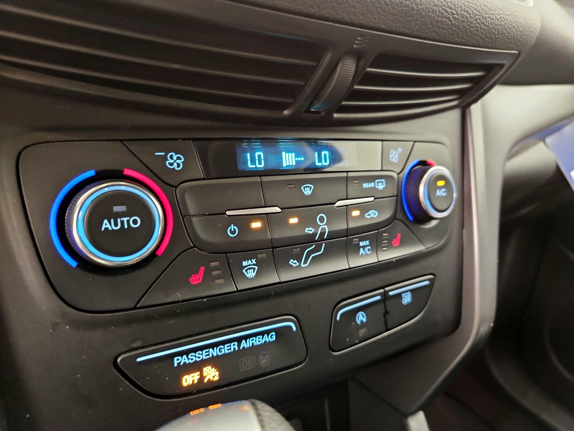 Thumbnail: 2017 Ford Escape - 16