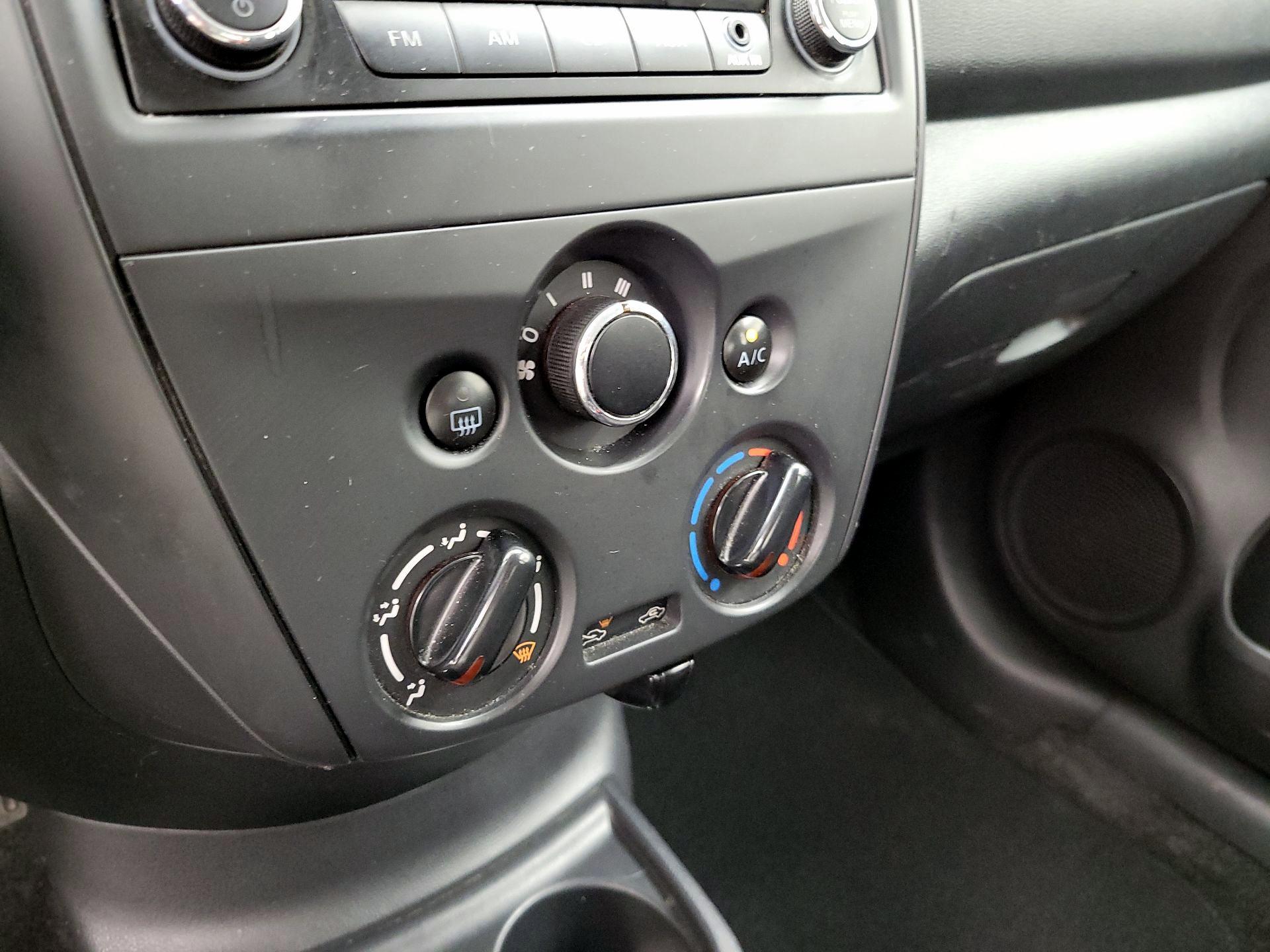 Thumbnail: 2016 Nissan Versa - 14