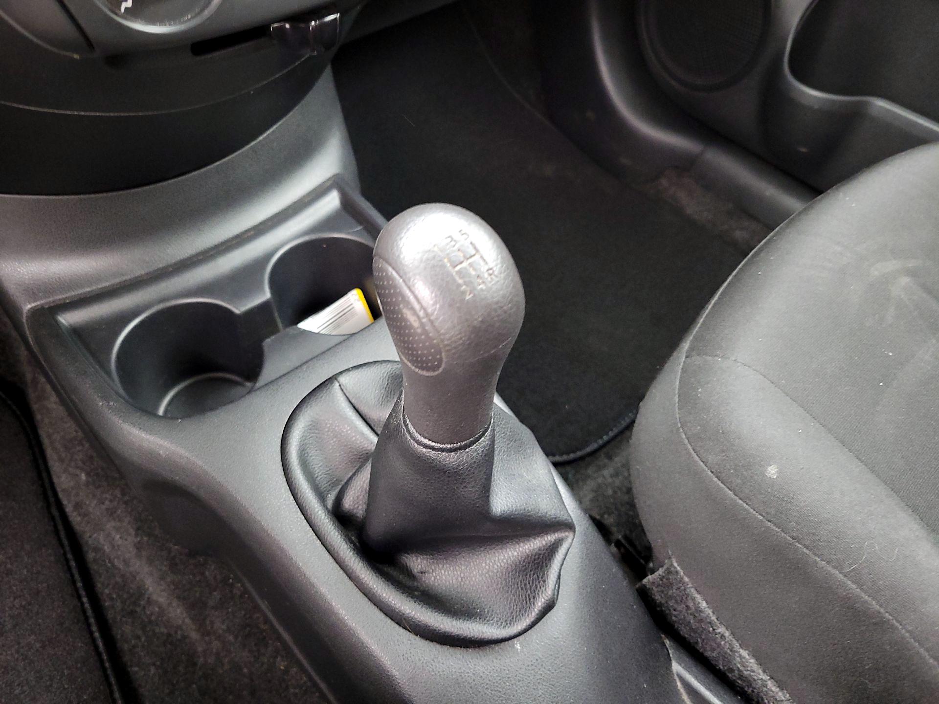 Thumbnail: 2016 Nissan Versa - 15