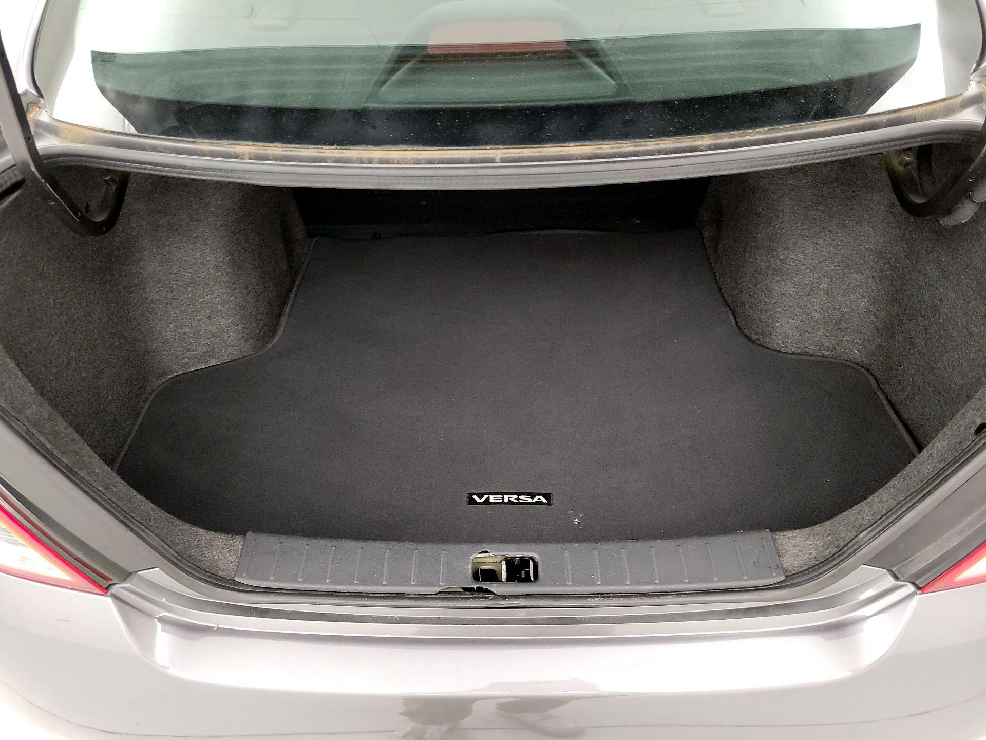Thumbnail: 2016 Nissan Versa - 16