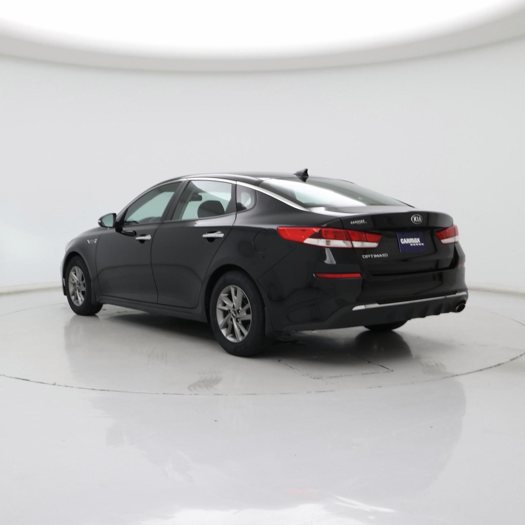 Thumbnail: 2019 Kia Optima - 2