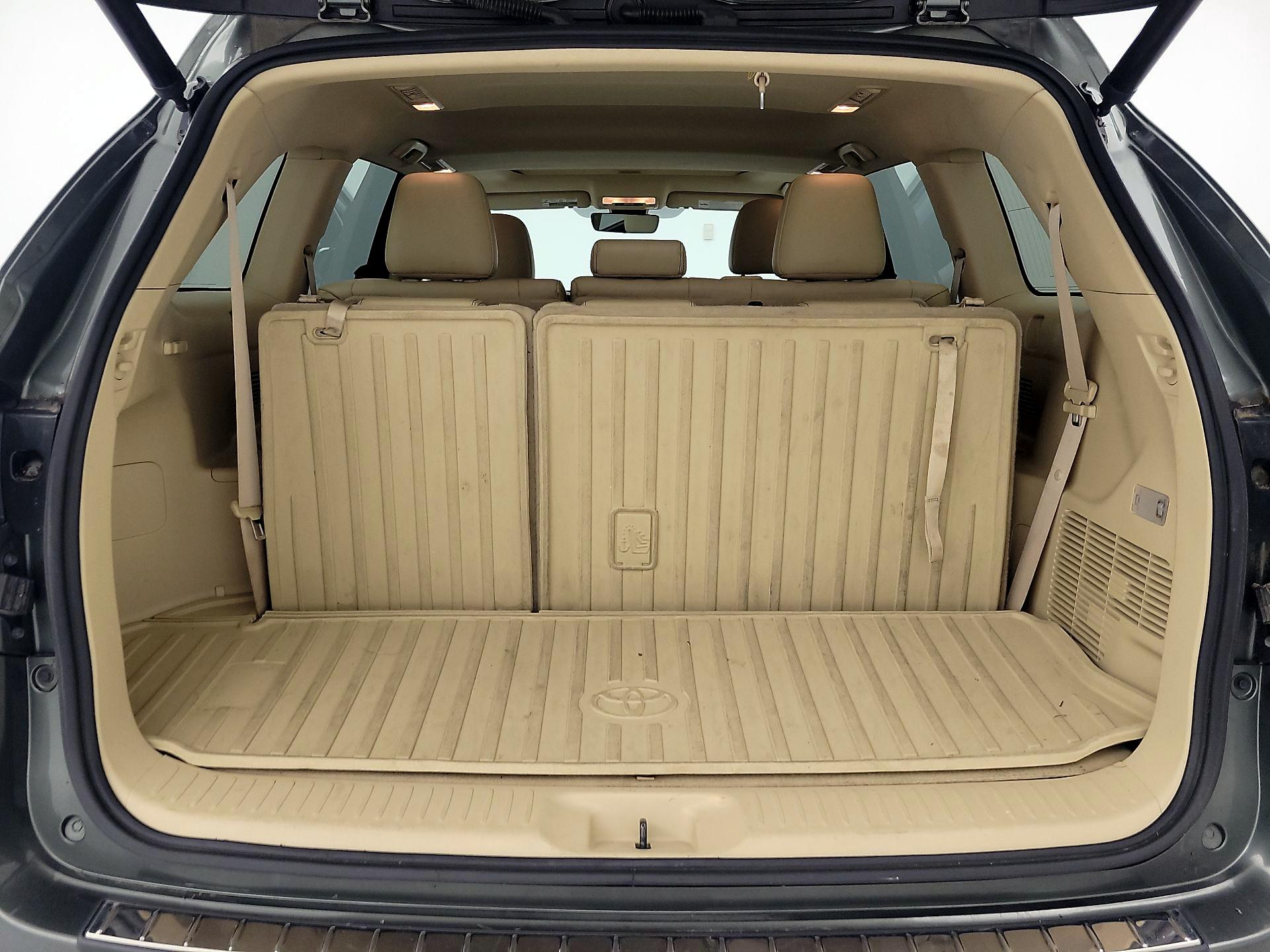 Thumbnail: 2017 Toyota Highlander - 16