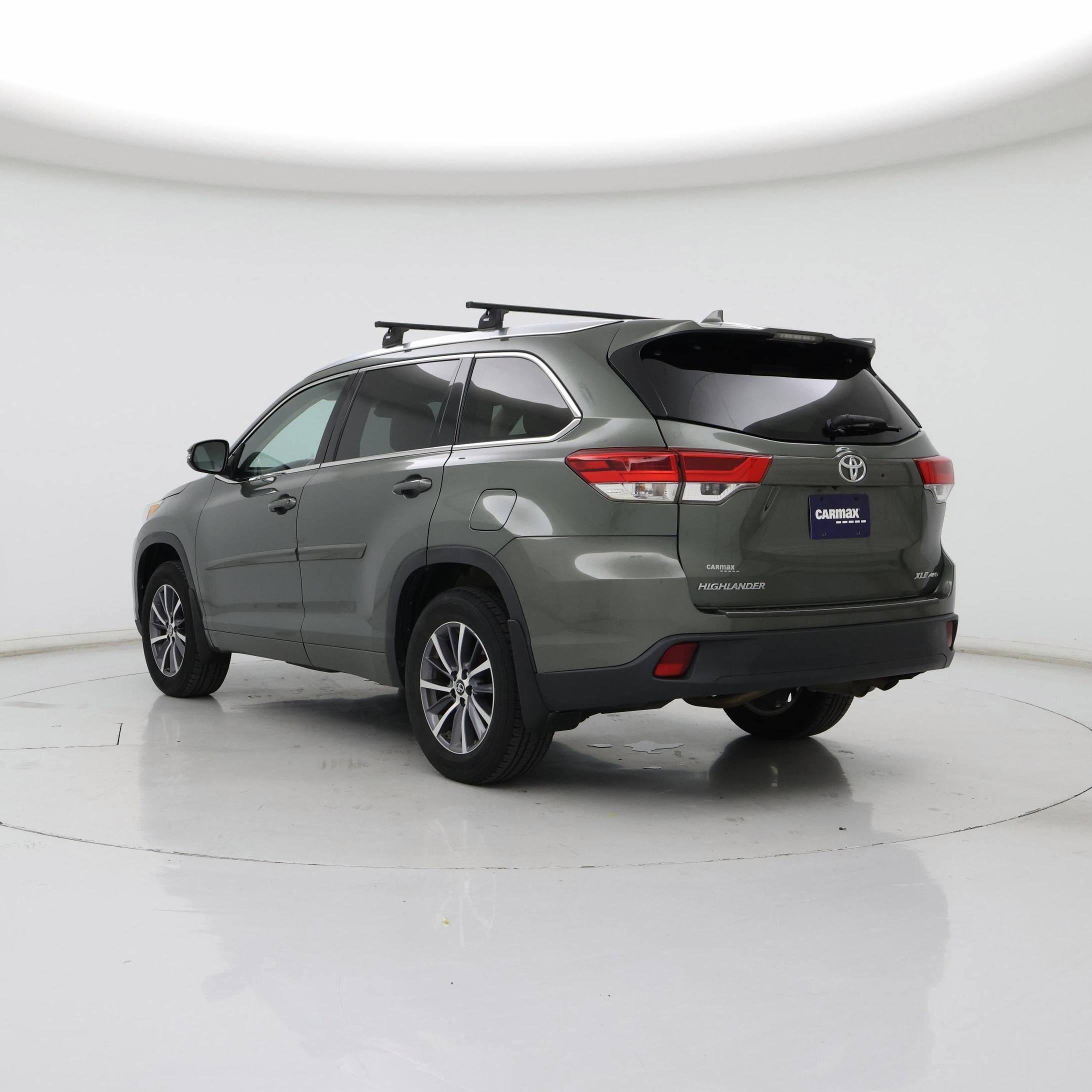 Thumbnail: 2017 Toyota Highlander - 2