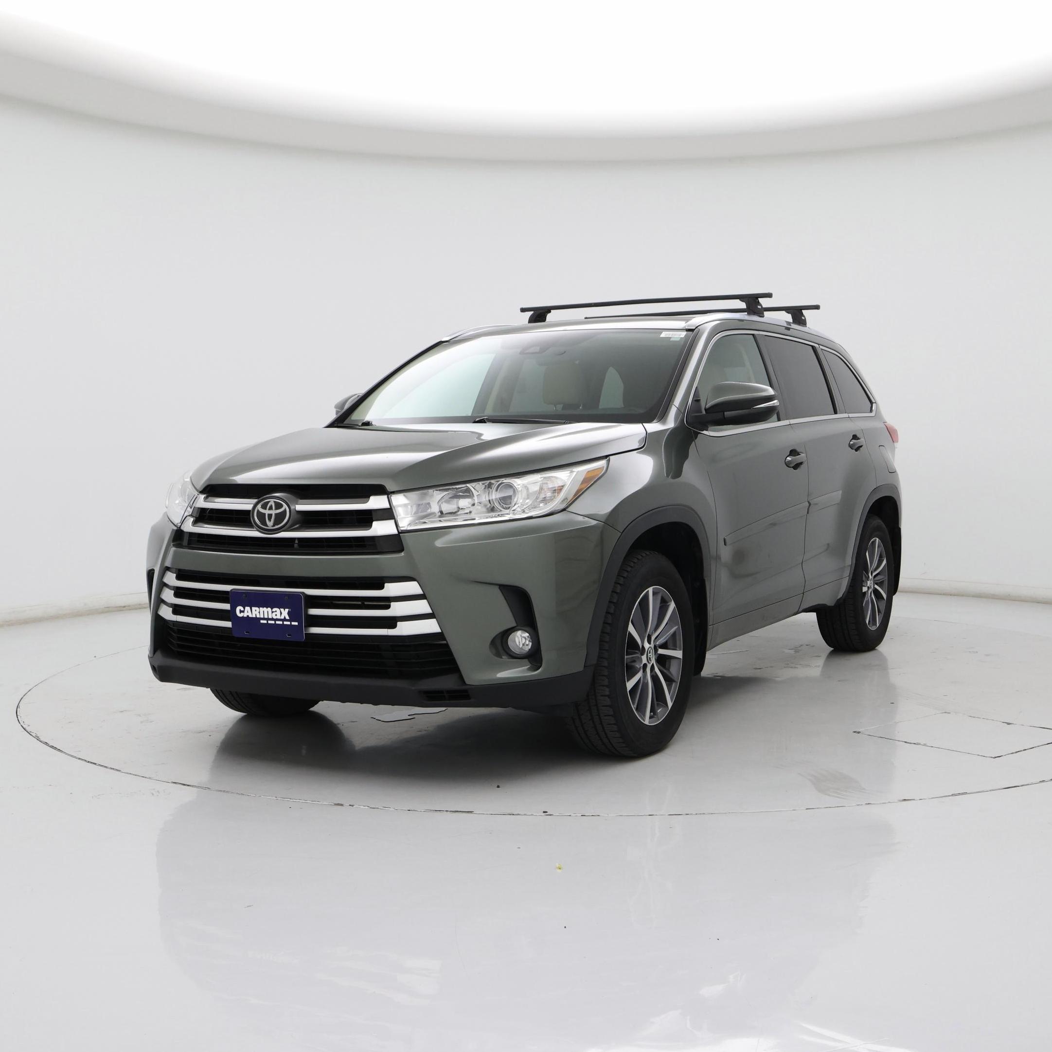 Thumbnail: 2017 Toyota Highlander - 4