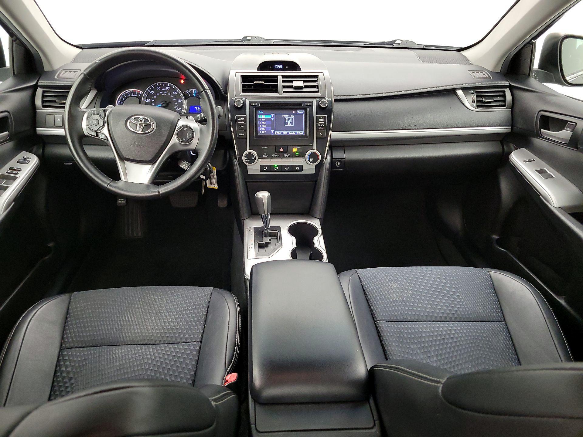 Thumbnail: 2014 Toyota Camry - 9