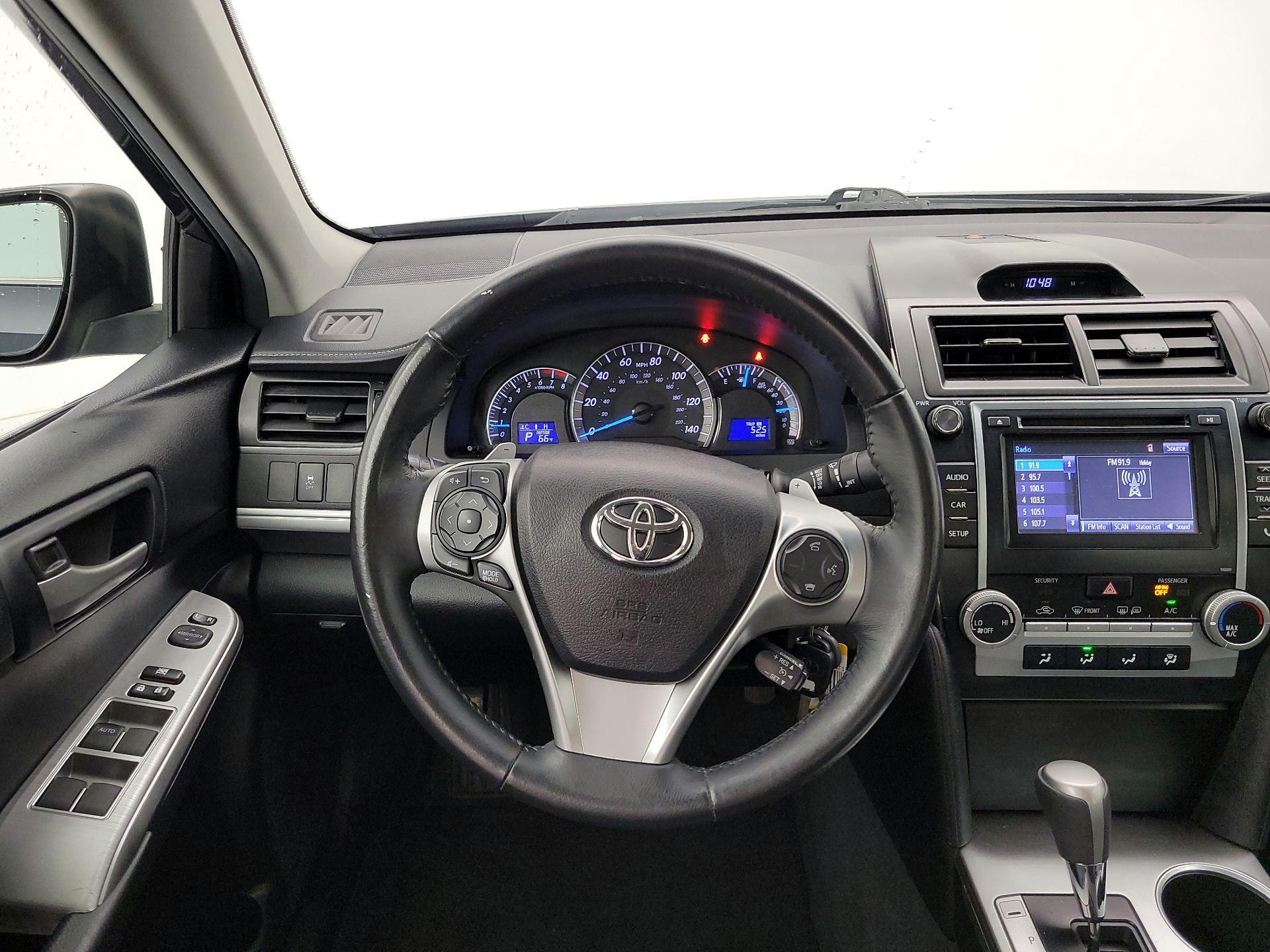 Thumbnail: 2014 Toyota Camry - 10