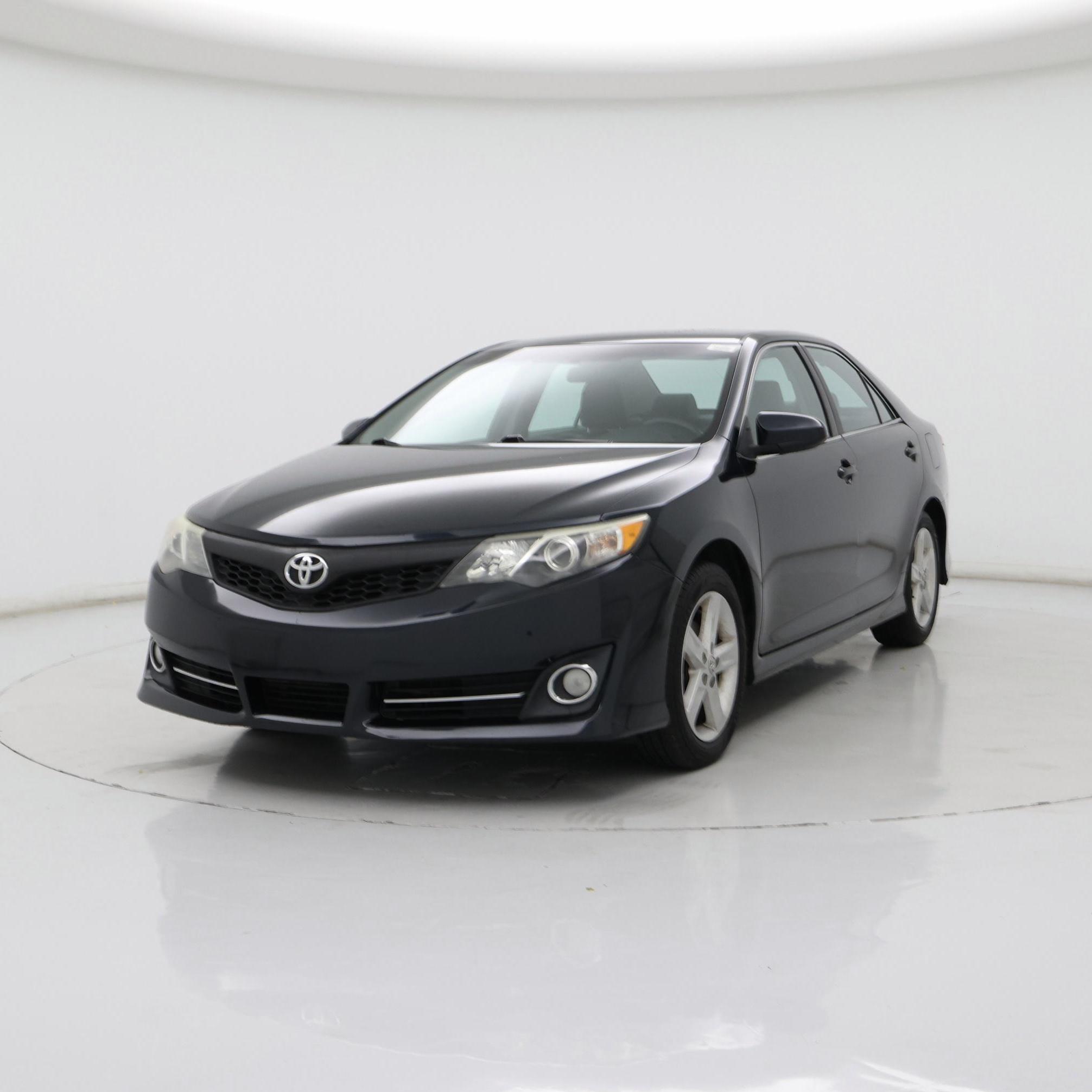Thumbnail: 2014 Toyota Camry - 4