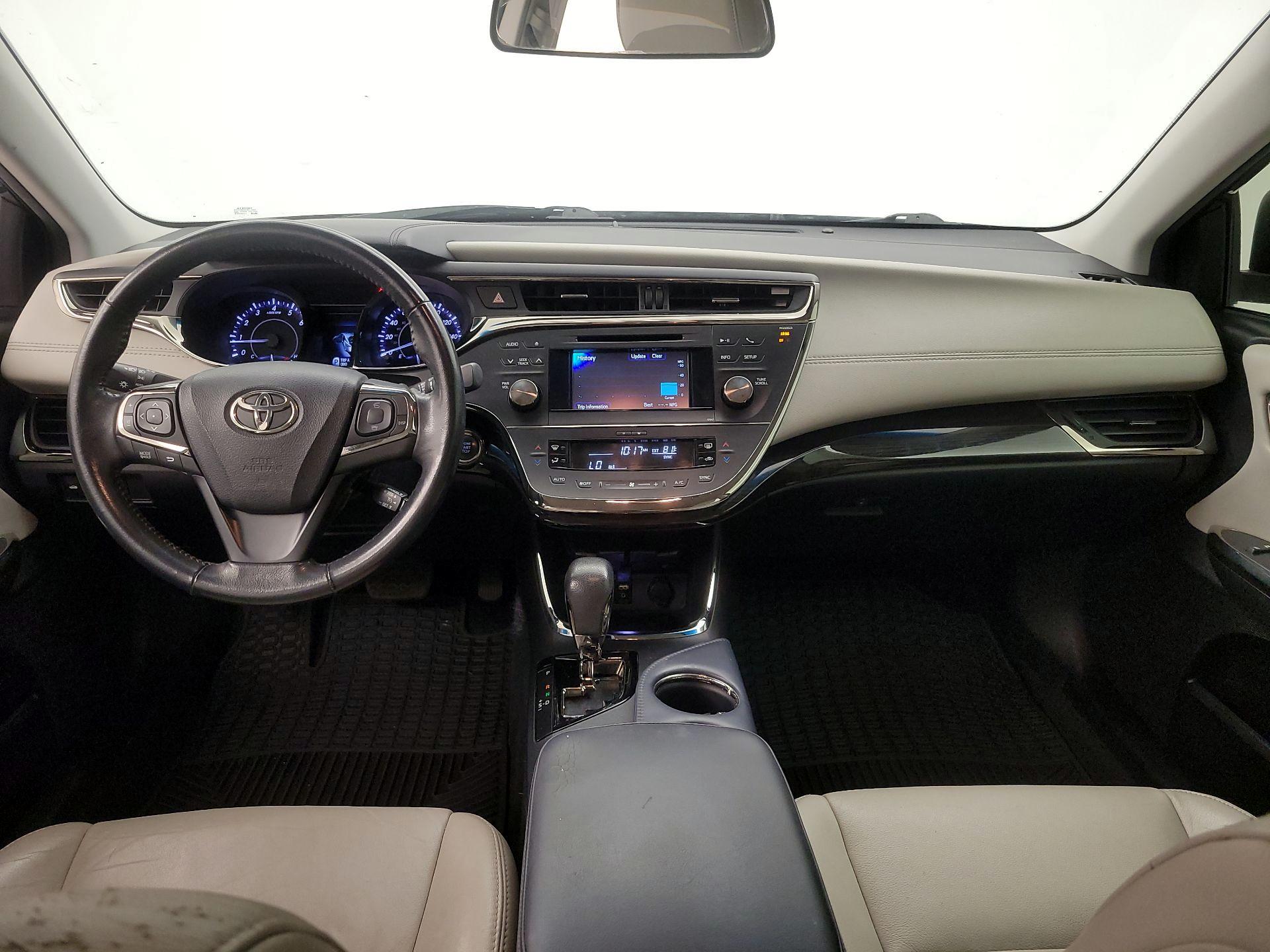 Thumbnail: 2013 Toyota Avalon - 9