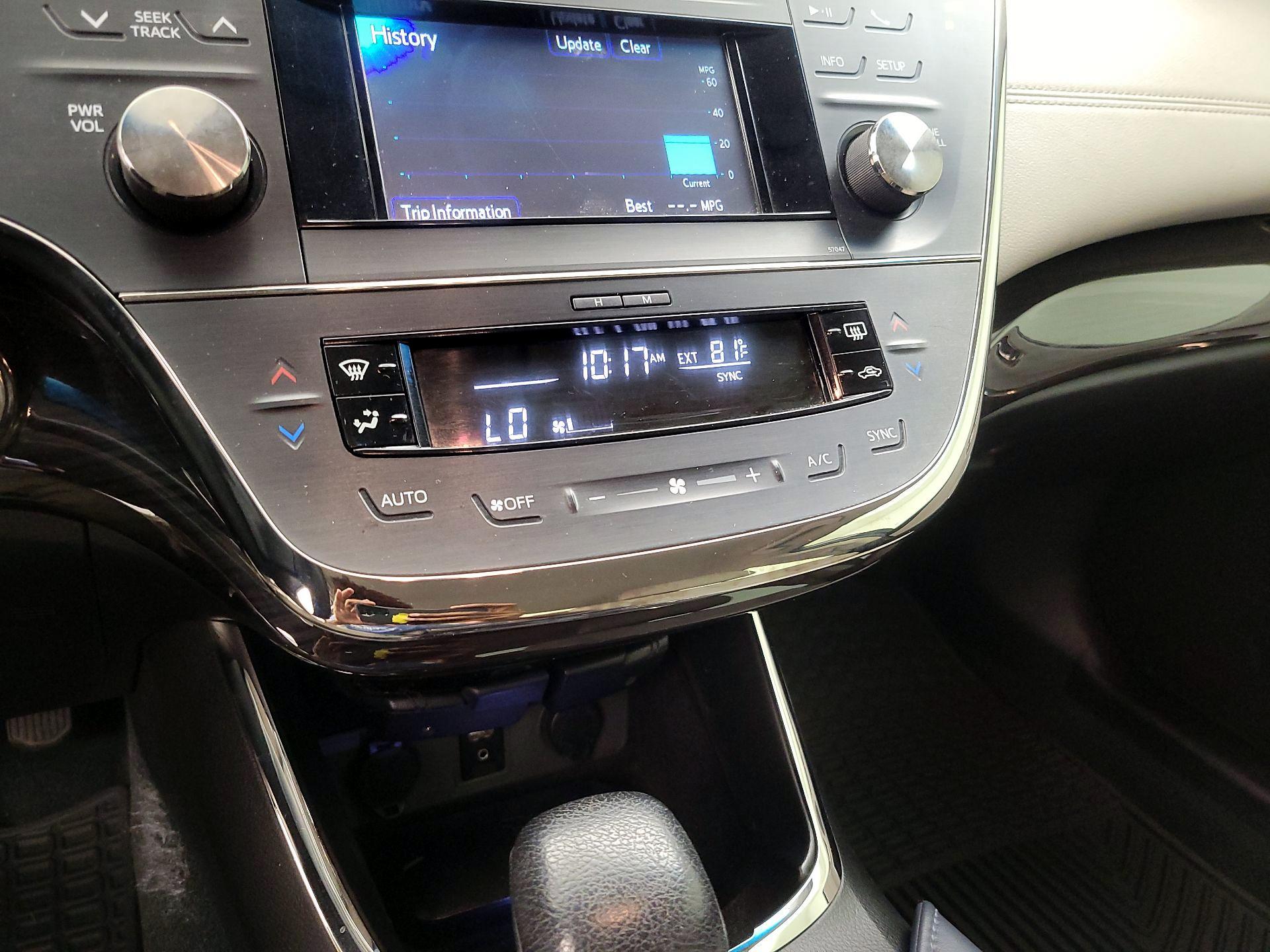 Thumbnail: 2013 Toyota Avalon - 14