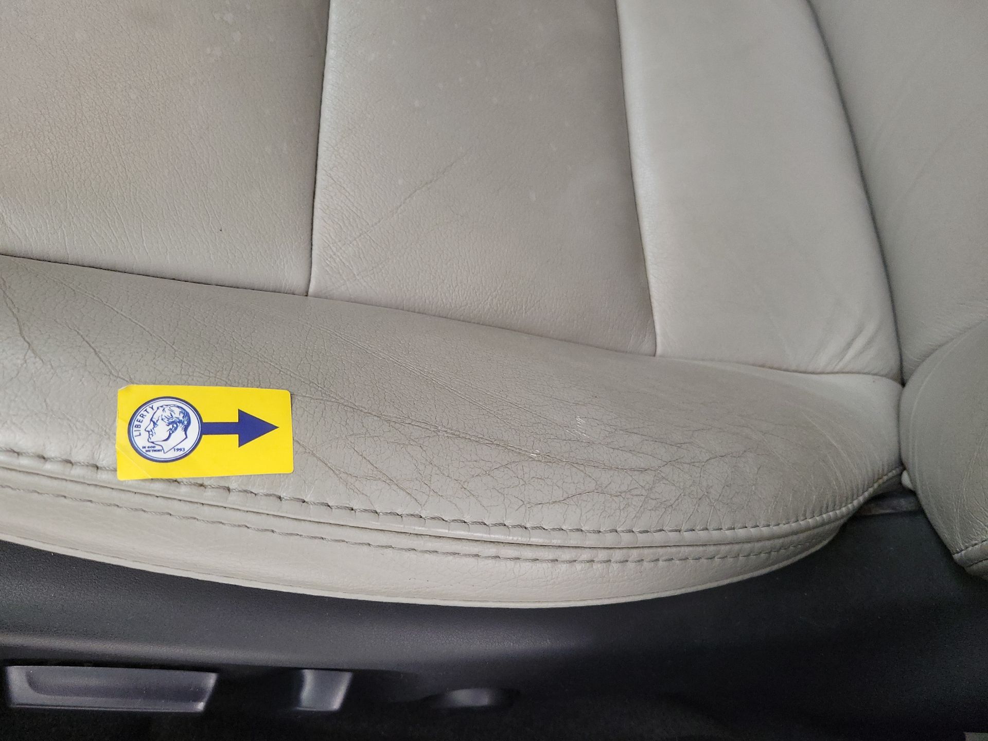 Thumbnail: 2013 Toyota Avalon - 20