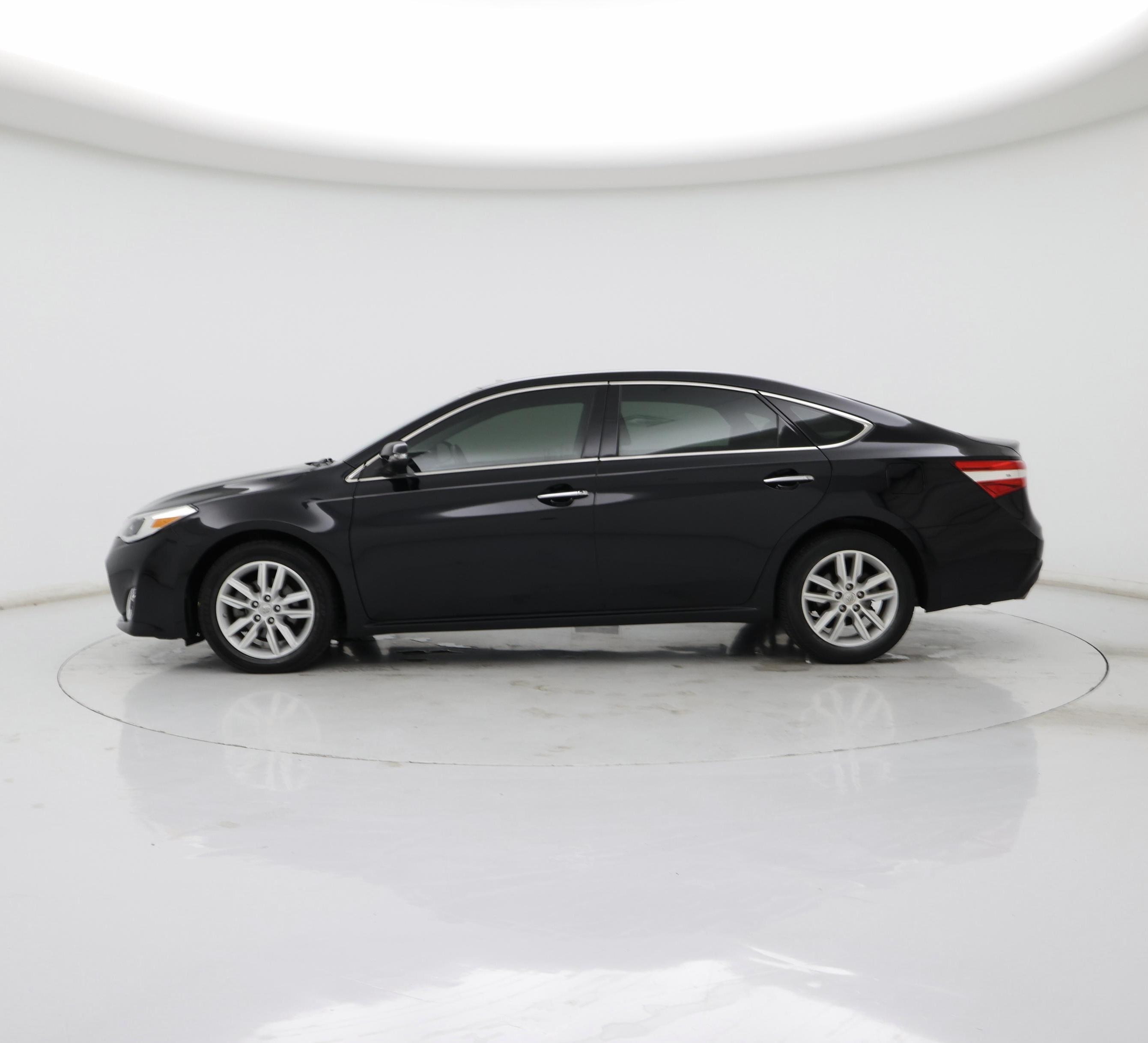 Thumbnail: 2013 Toyota Avalon - 3