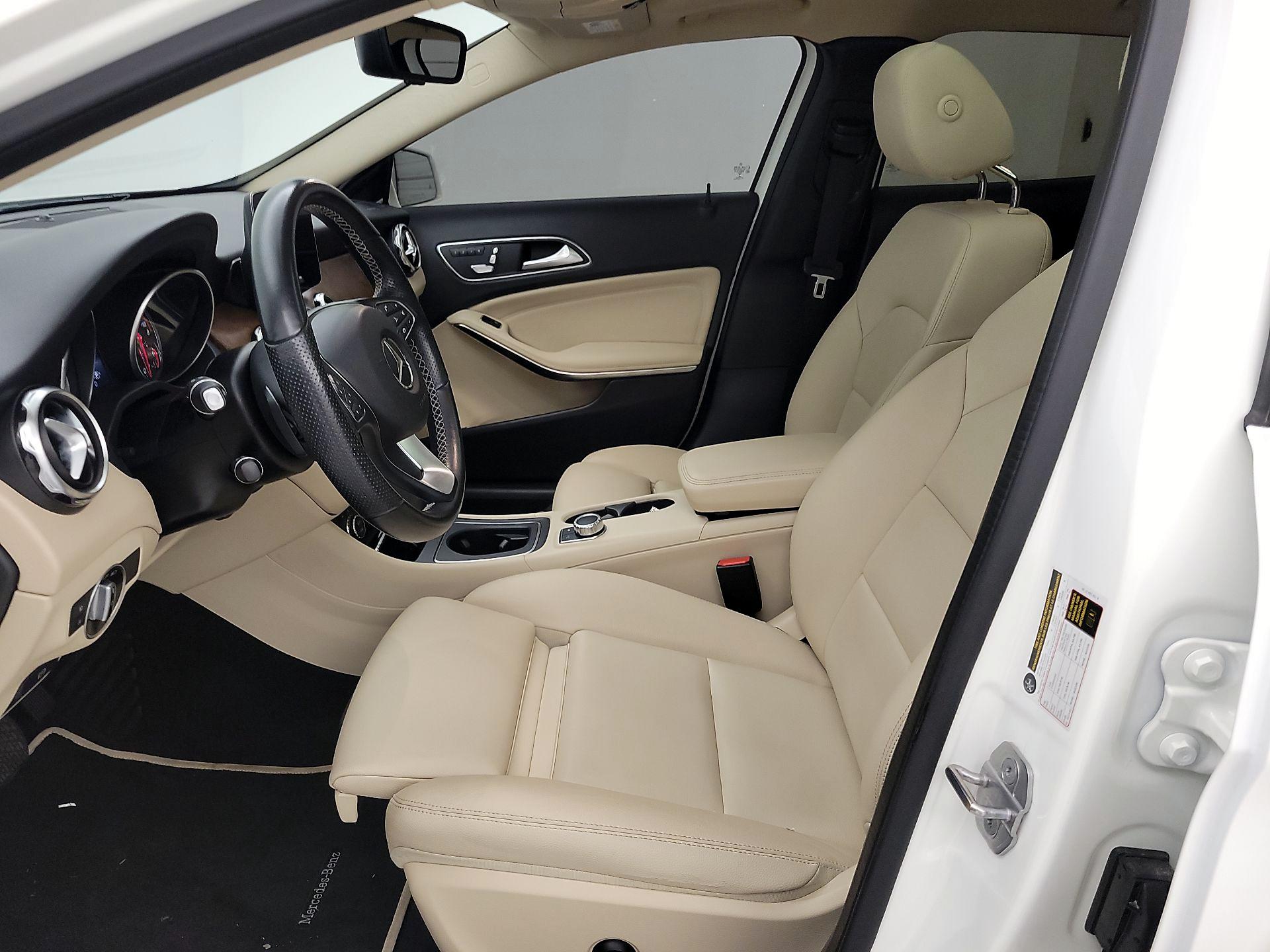 Thumbnail: 2019 Mercedes-Benz GLA - 11