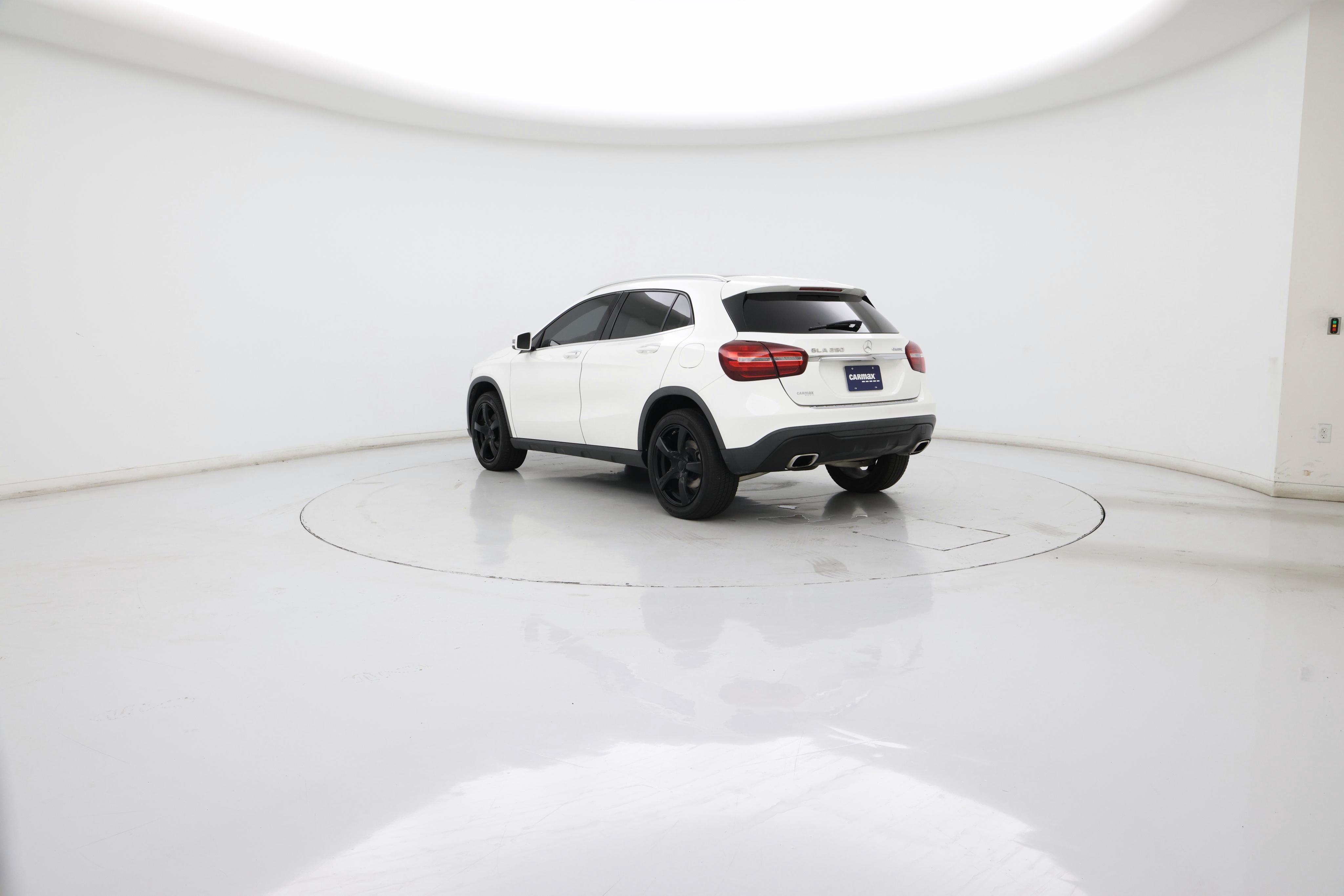 Thumbnail: 2019 Mercedes-Benz GLA - 2
