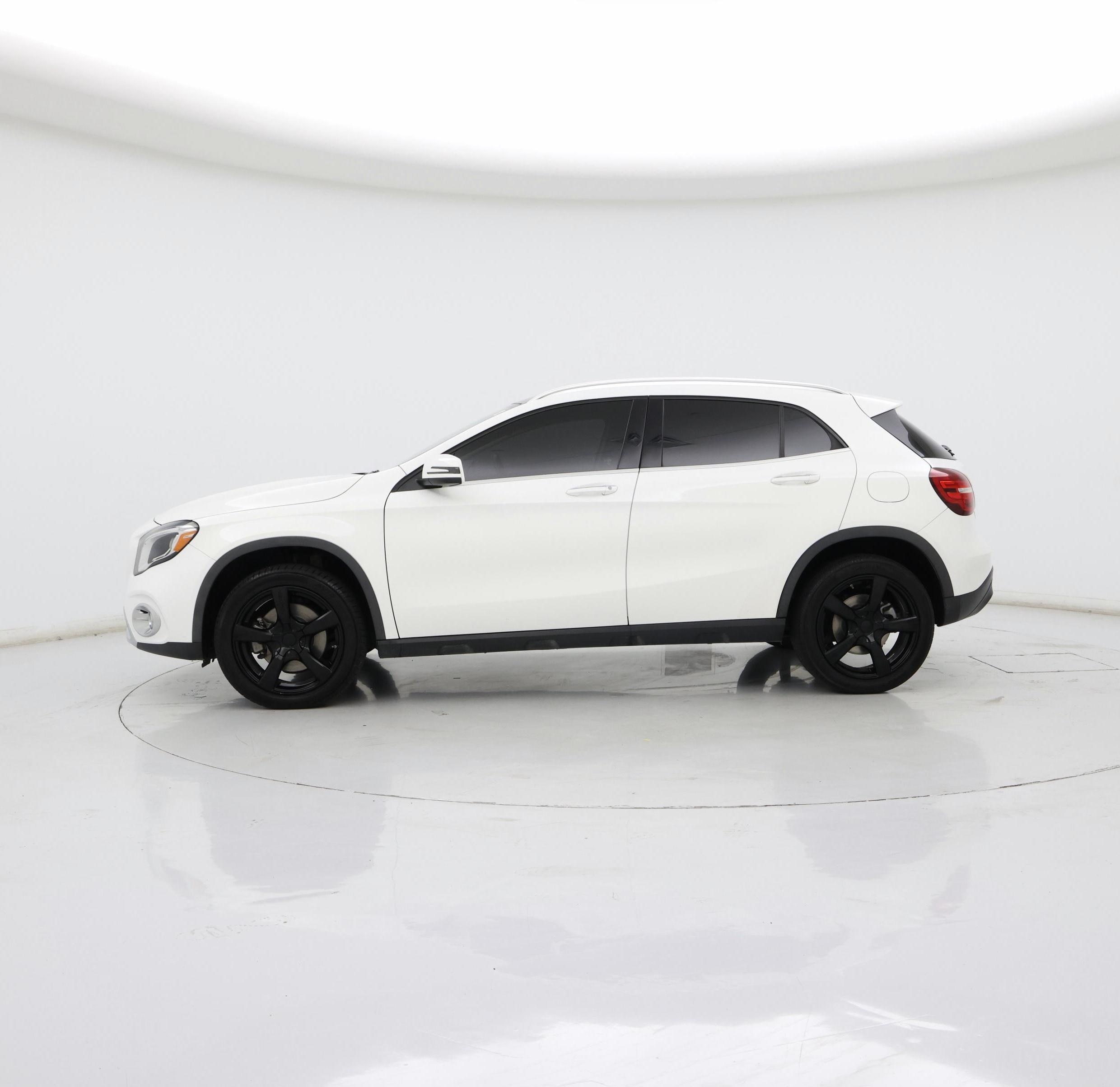 Thumbnail: 2019 Mercedes-Benz GLA - 3