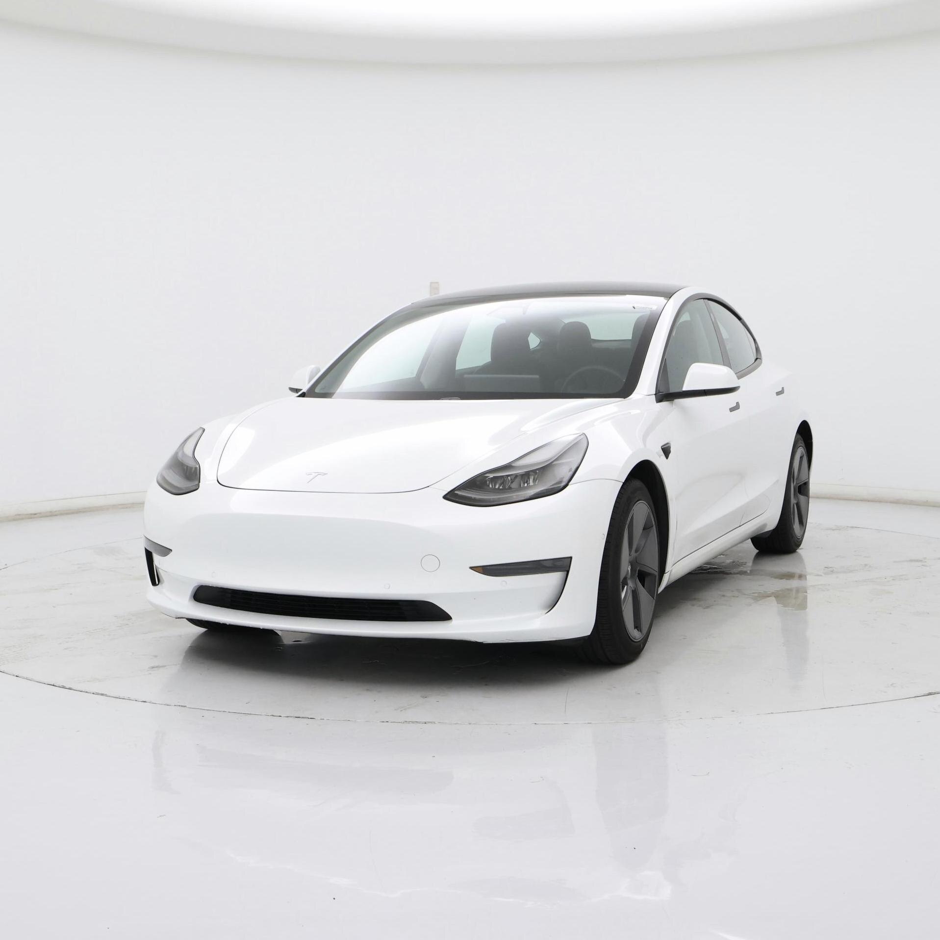 Thumbnail: 2021 Tesla Model 3 - 4