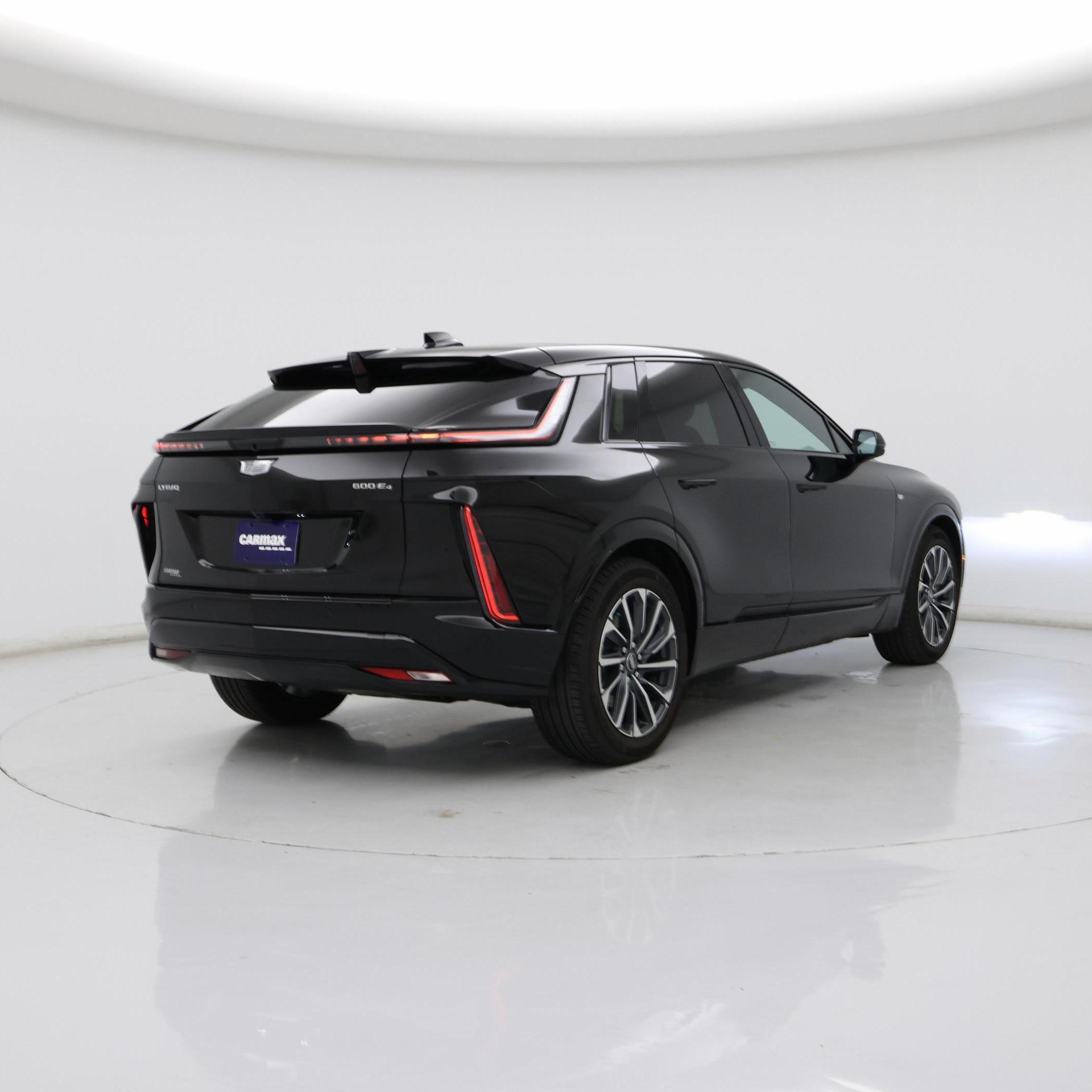 Thumbnail: 2024 Cadillac Lyriq - 8