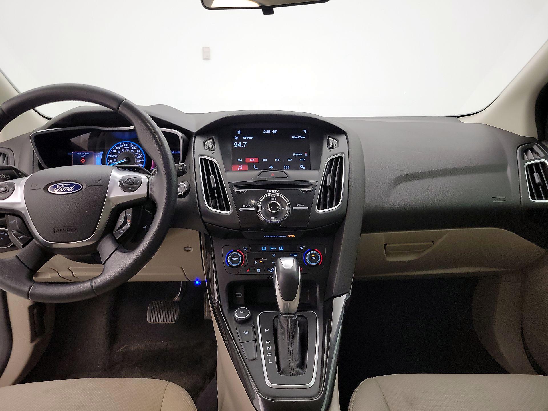 Thumbnail: 2017 Ford Focus - 9