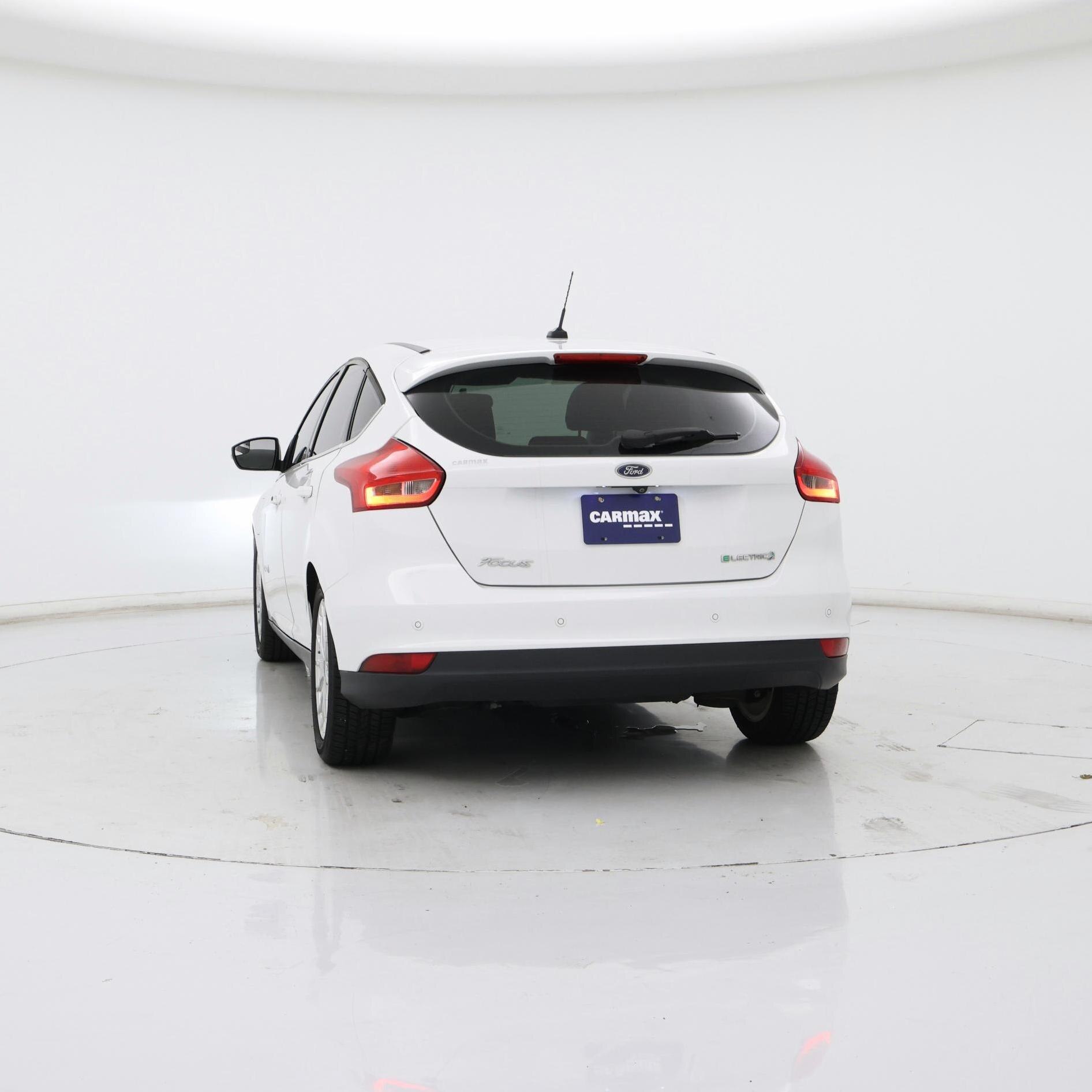 Thumbnail: 2017 Ford Focus - 6