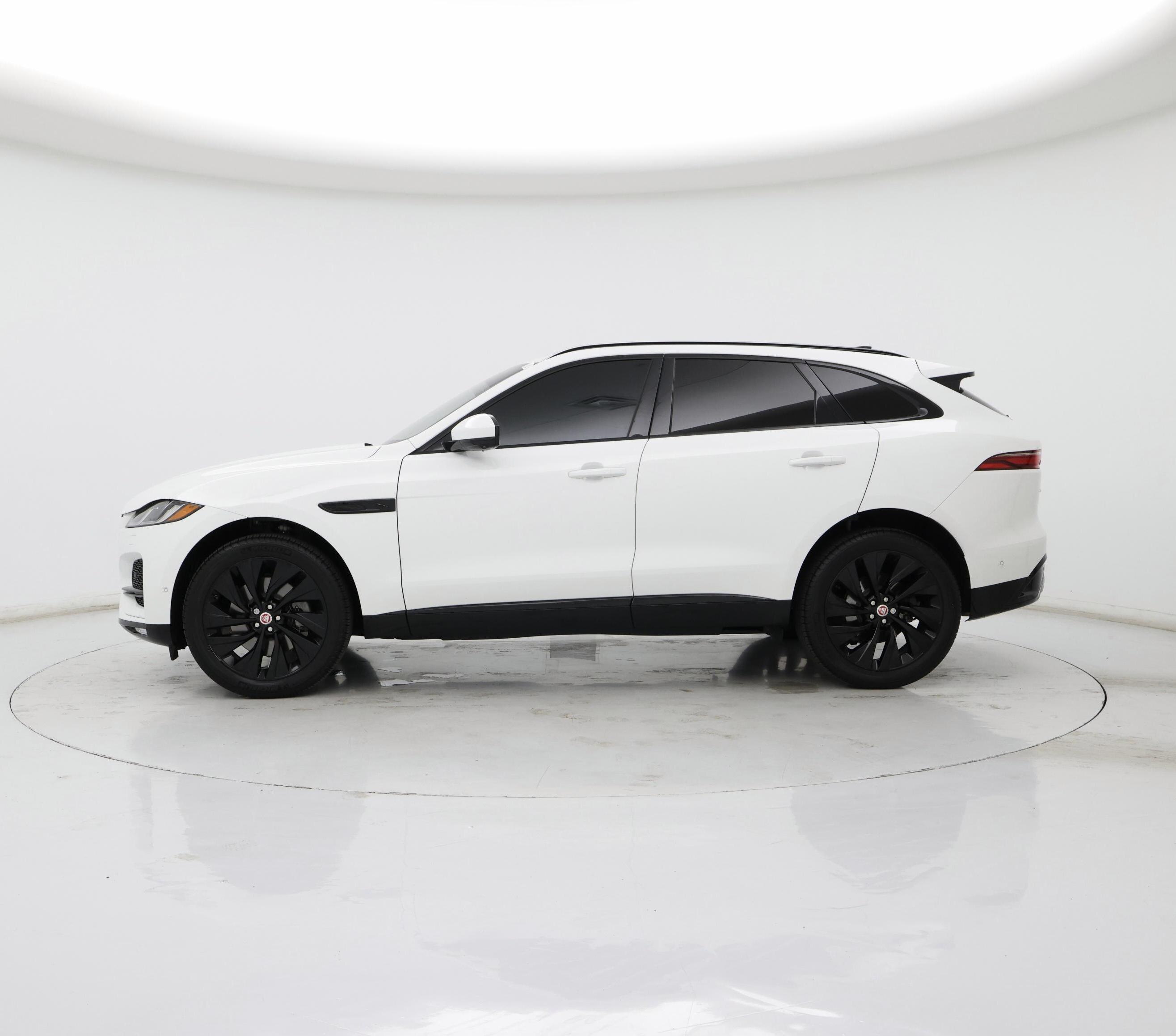 Thumbnail: 2021 Jaguar F-Pace - 3