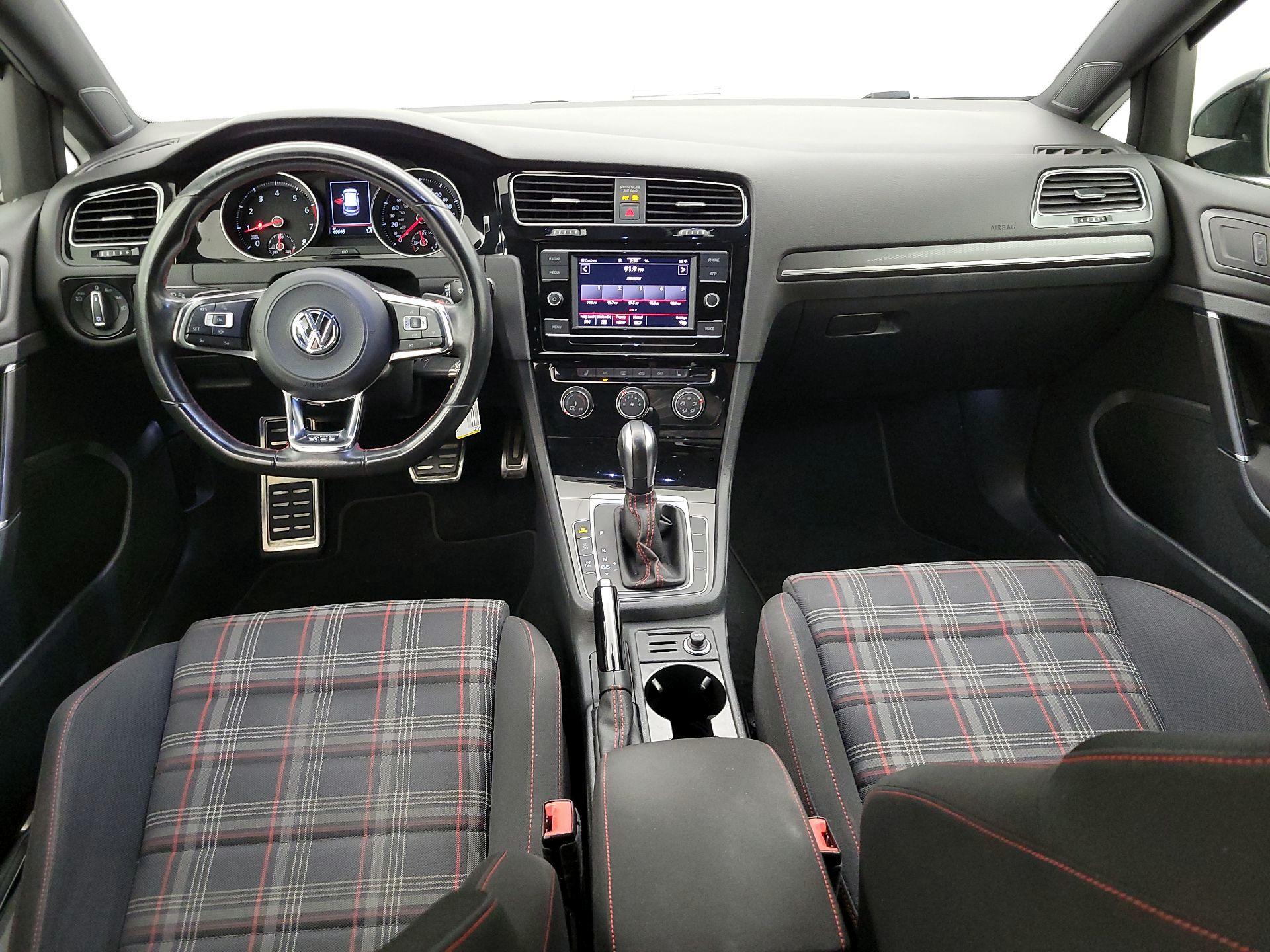 Thumbnail: 2021 Volkswagen Golf - 9