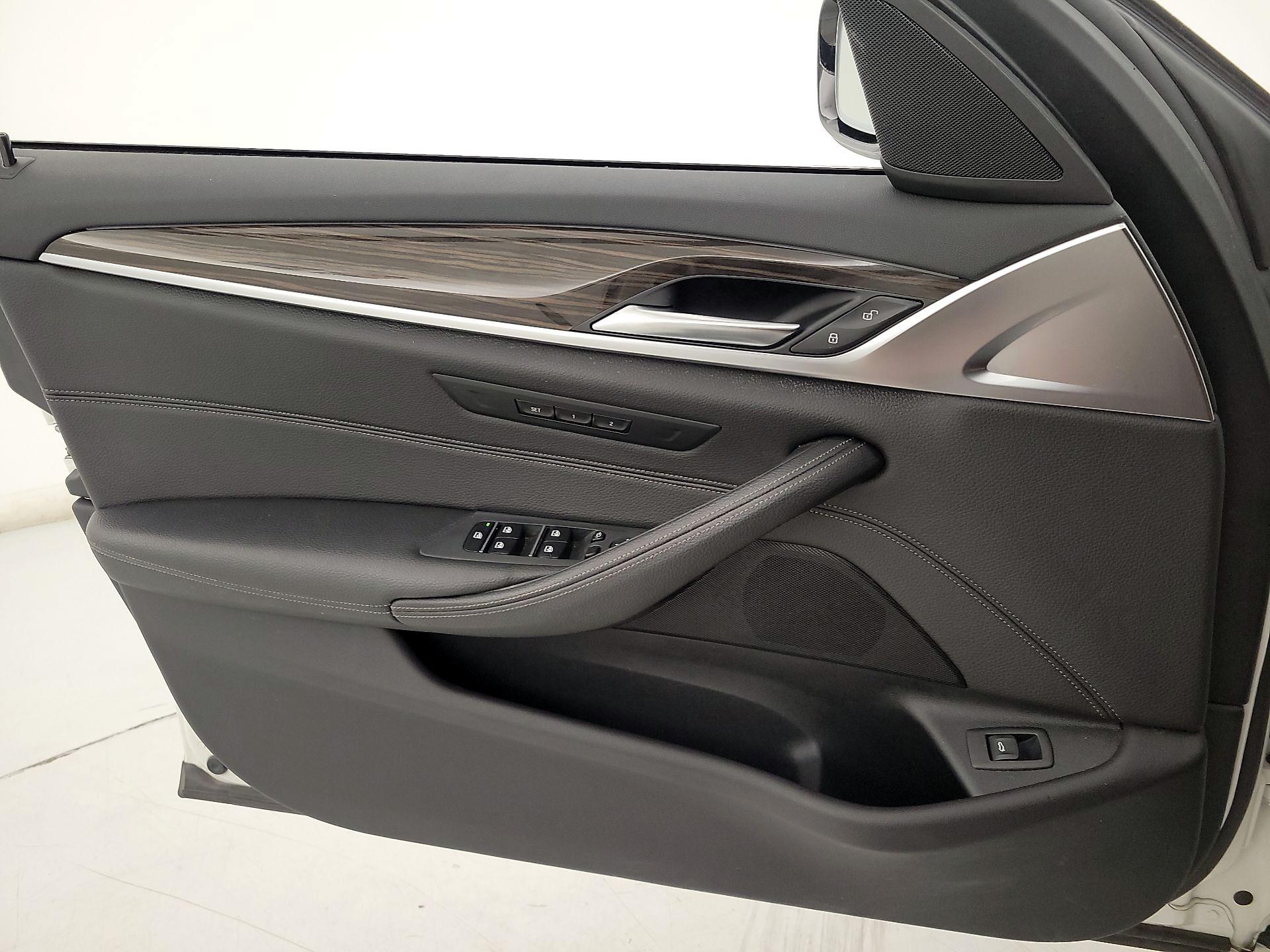 Thumbnail: 2018 BMW 5 Series - 12