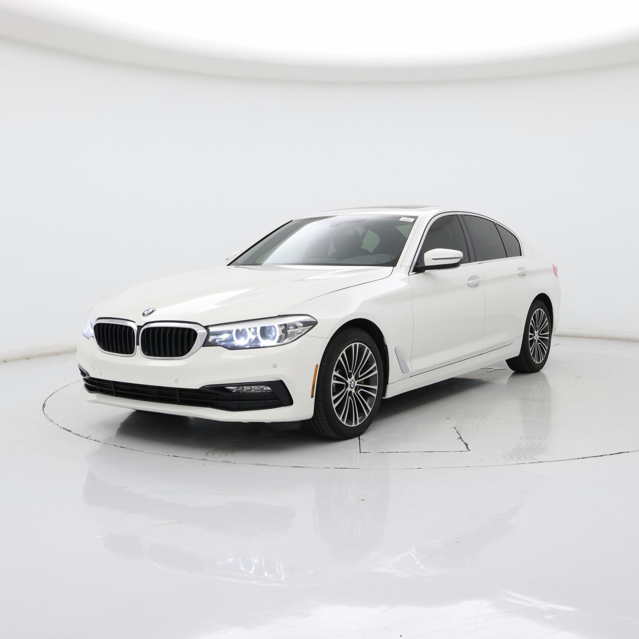Thumbnail: 2018 BMW 5 Series - 4