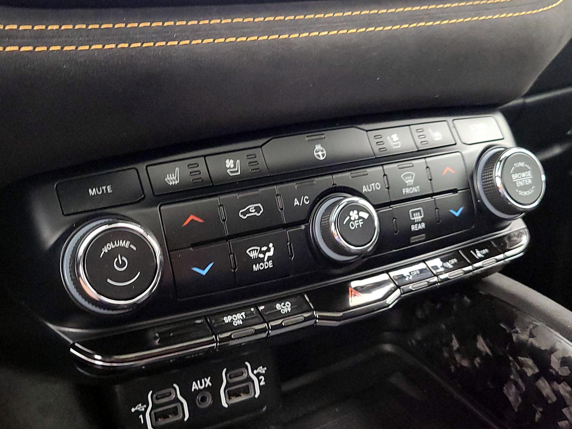 Thumbnail: 2023 Dodge Durango - 17