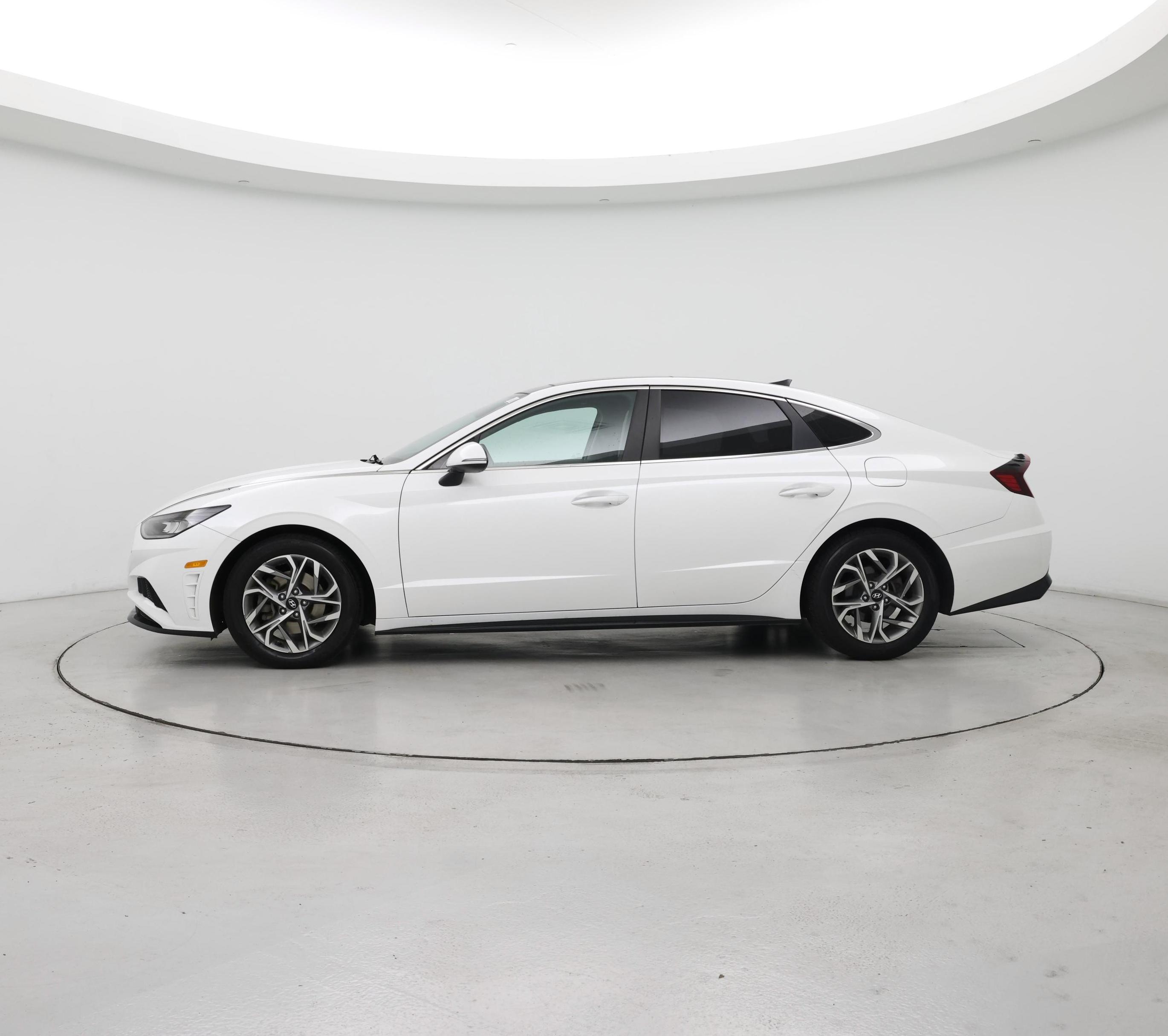 Thumbnail: 2022 Hyundai Sonata - 3