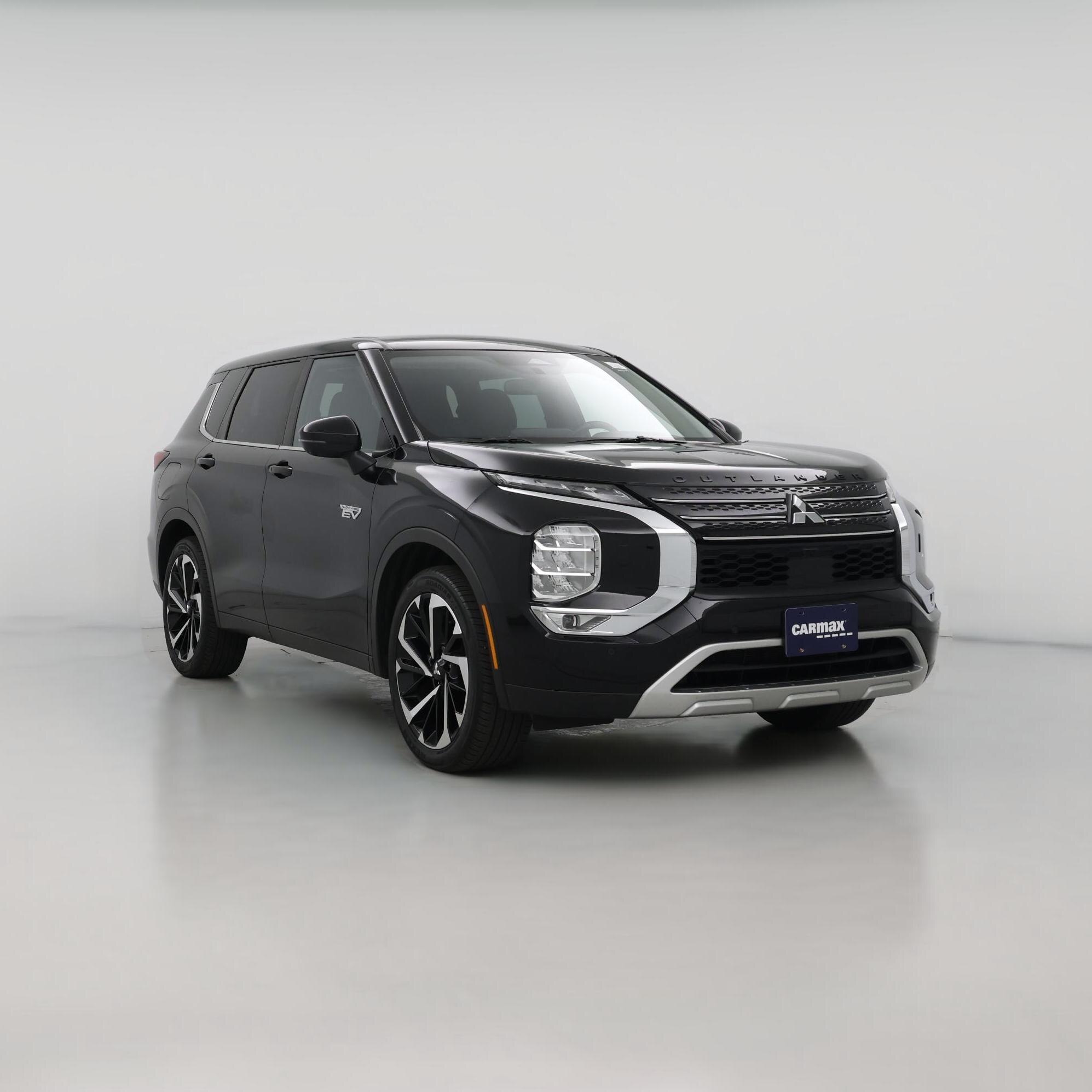 Thumbnail: 2023 Mitsubishi Outlander - 1