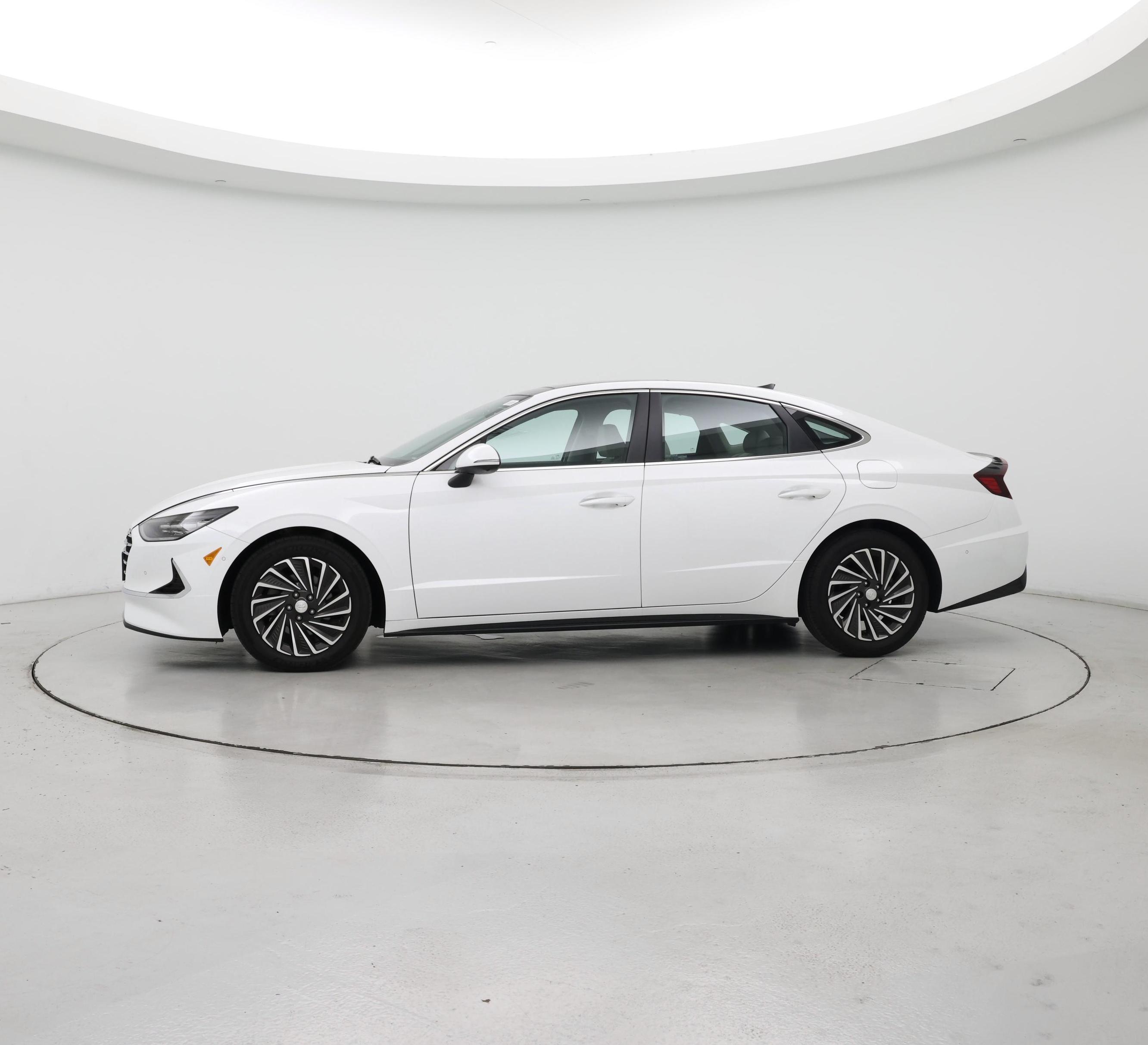 Thumbnail: 2023 Hyundai Sonata - 3