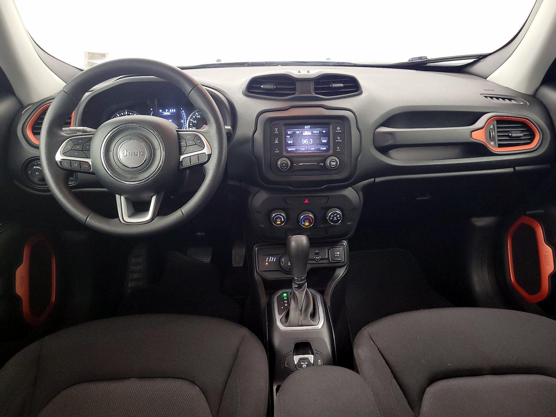 Thumbnail: 2019 Jeep Renegade - 9
