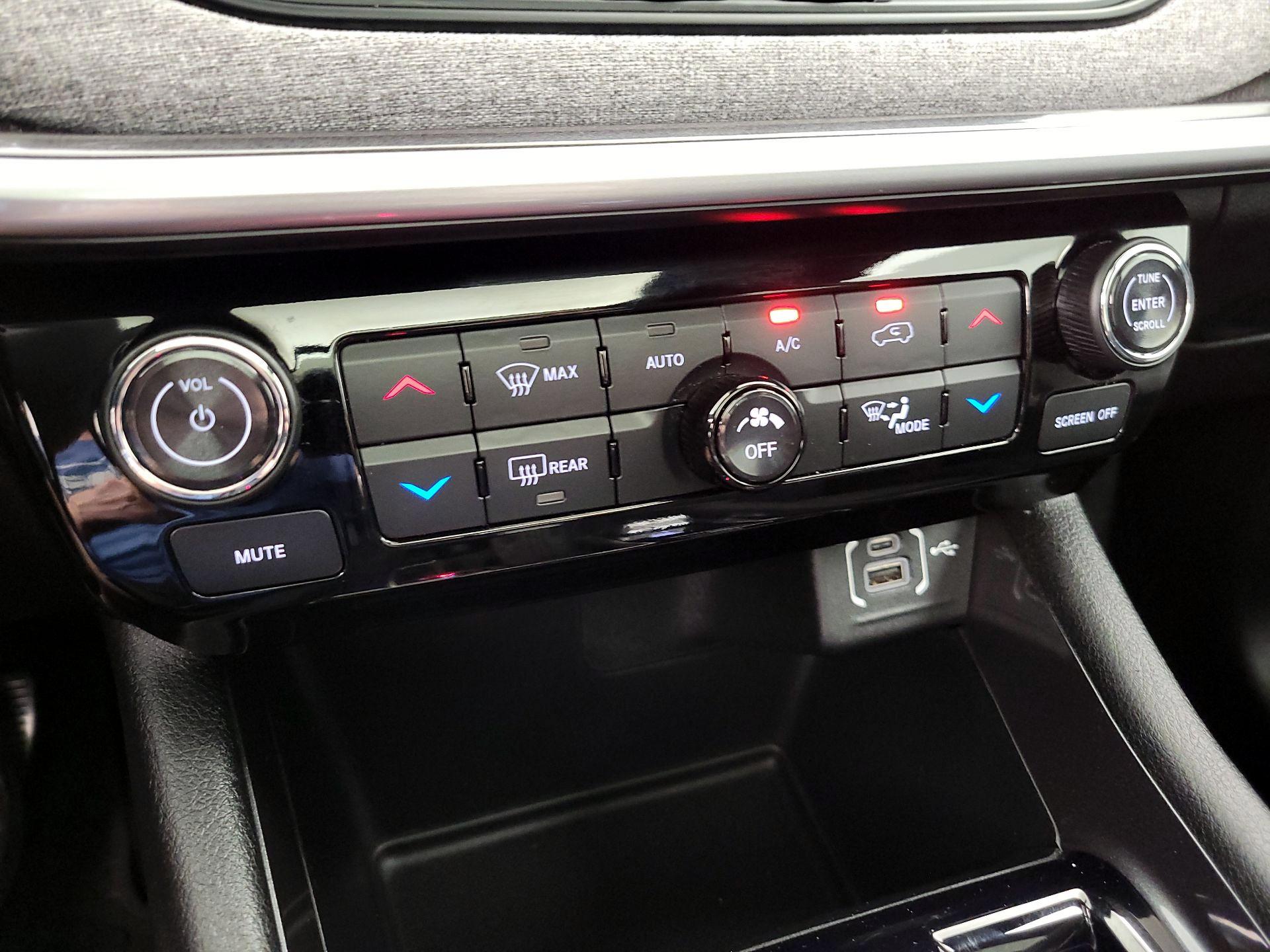 Thumbnail: 2023 Jeep Compass - 16