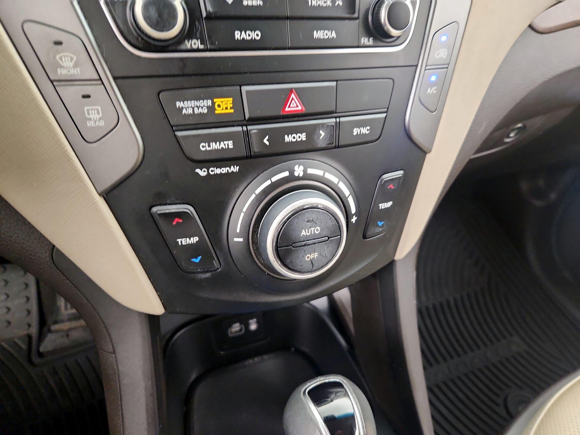 Thumbnail: 2018 Hyundai Santa Fe - 16