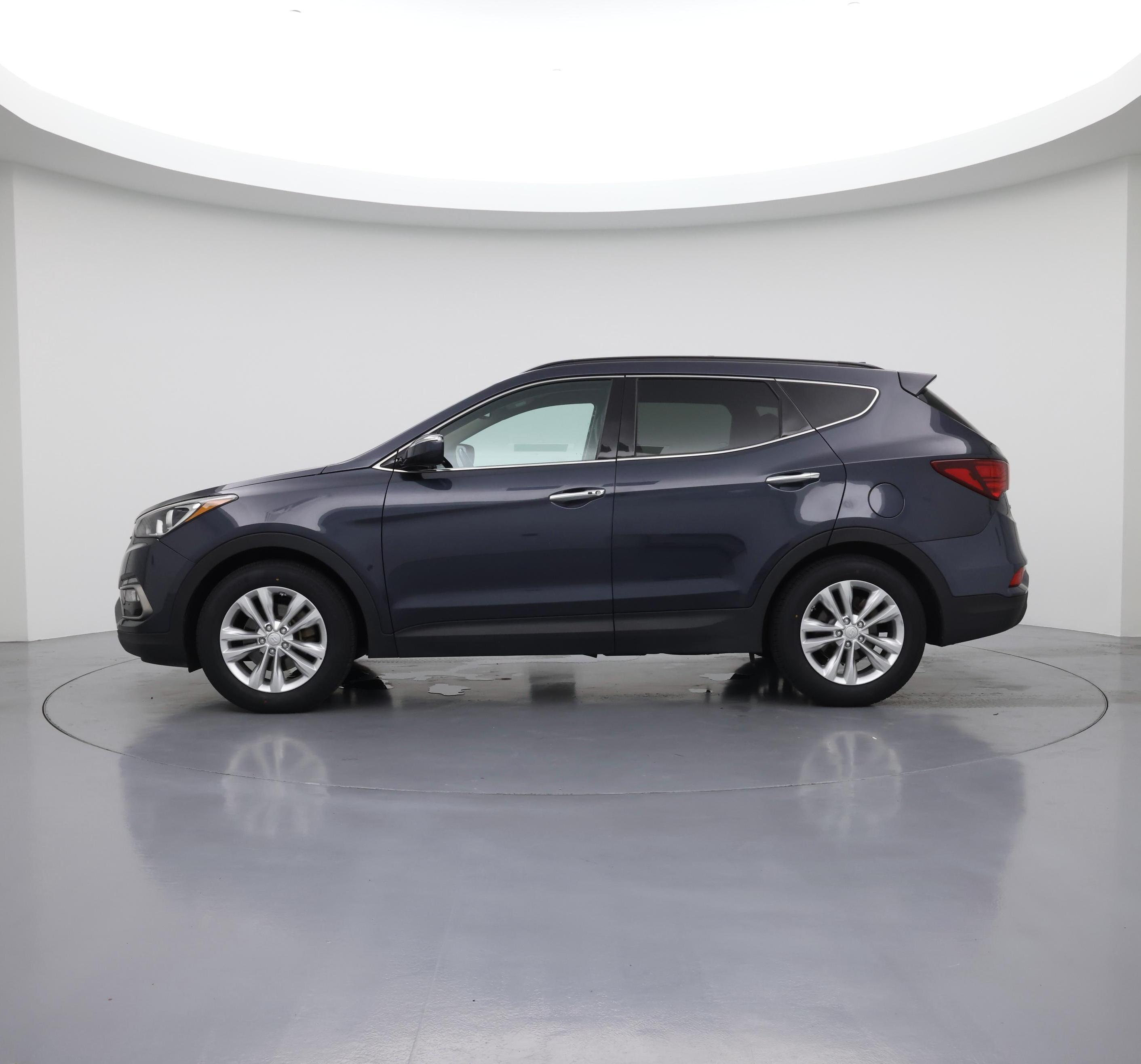 Thumbnail: 2018 Hyundai Santa Fe - 3