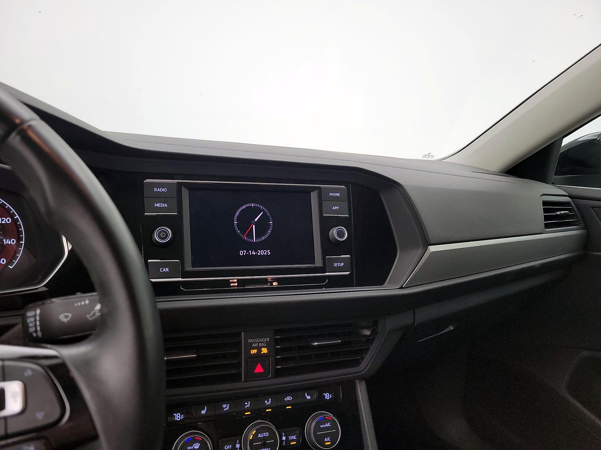 Thumbnail: 2019 Volkswagen Jetta - 14